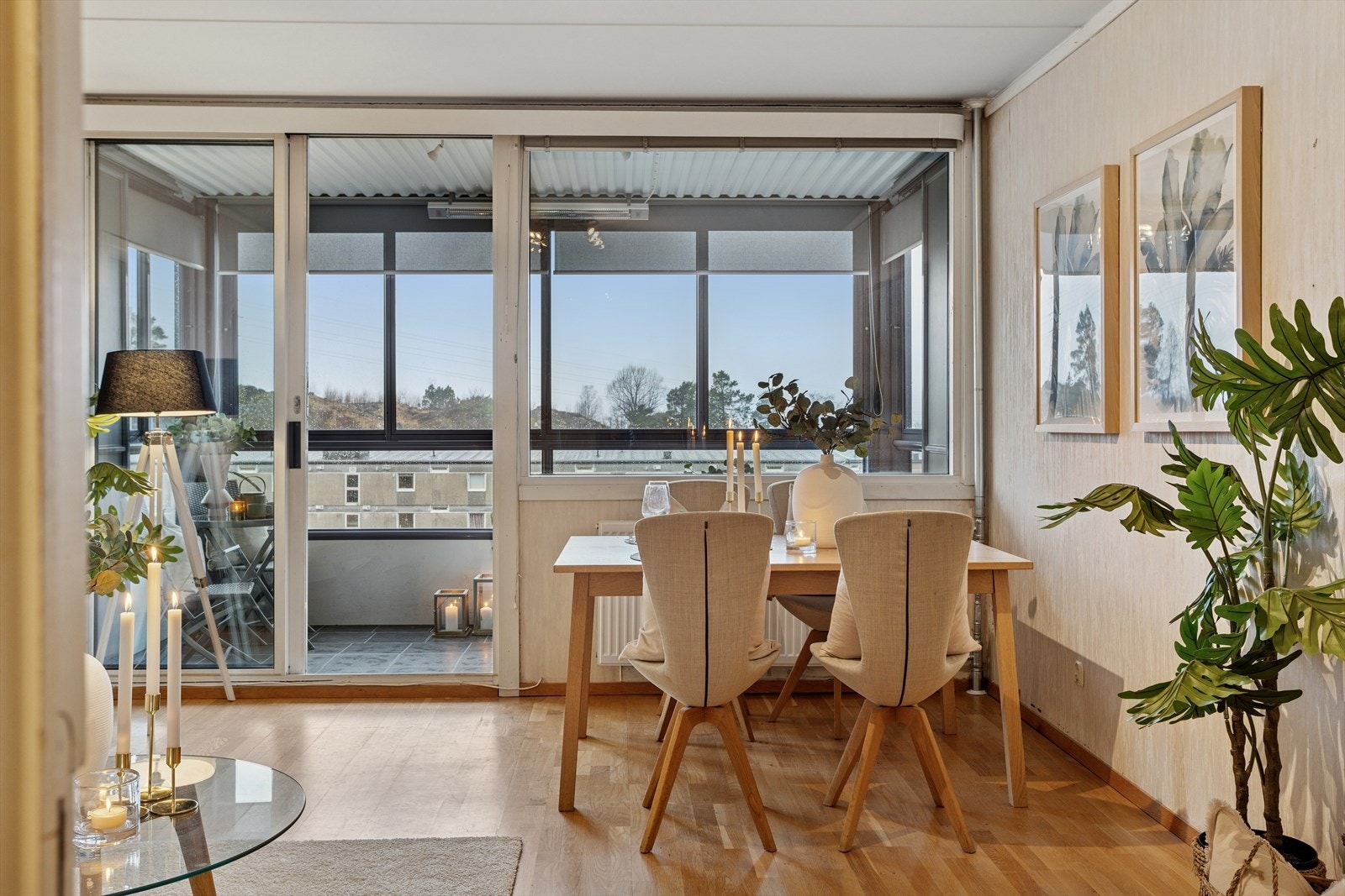 Radiatorvarme i leiligheten, dette har holdt strømkostnadene lave. Selger informerer om forbruket for hele 2025 var nede på kr. 4277,-! Galleribilde