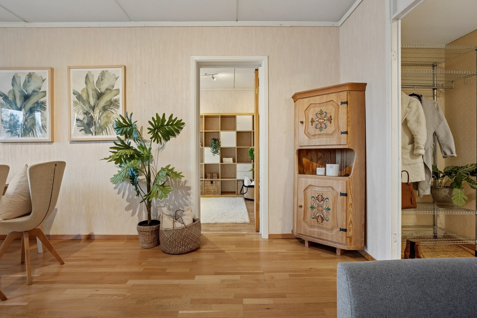 Fra stuen kommer du inn på soverommet. Galleribilde