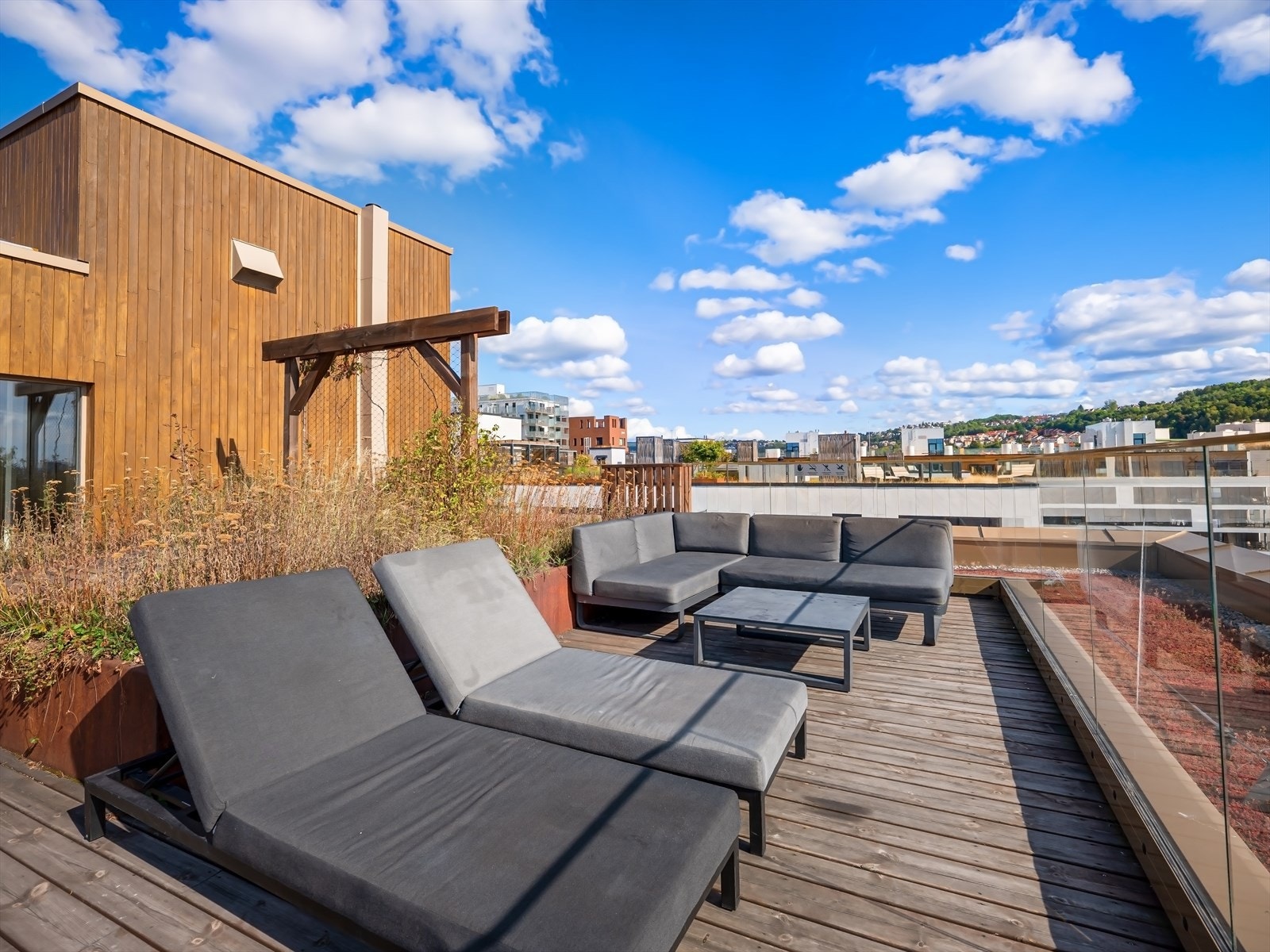 Her kan man nyte late sommerdager. Galleribilde