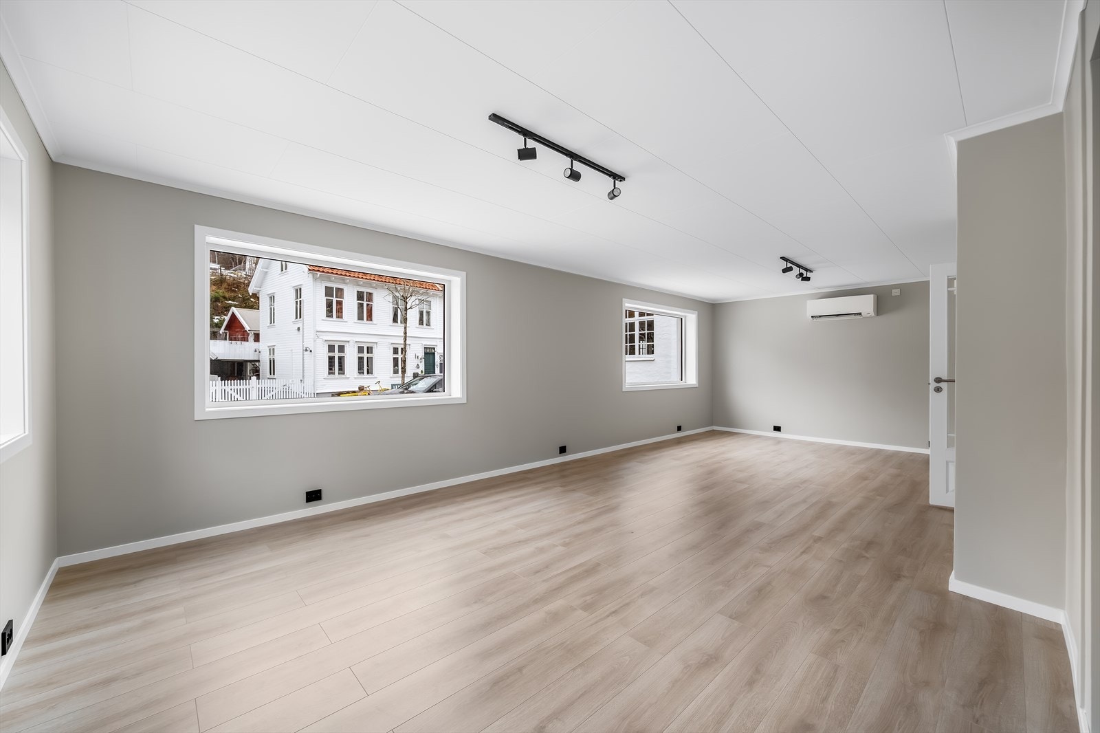 Ny varmepumpe i stuen. Galleribilde