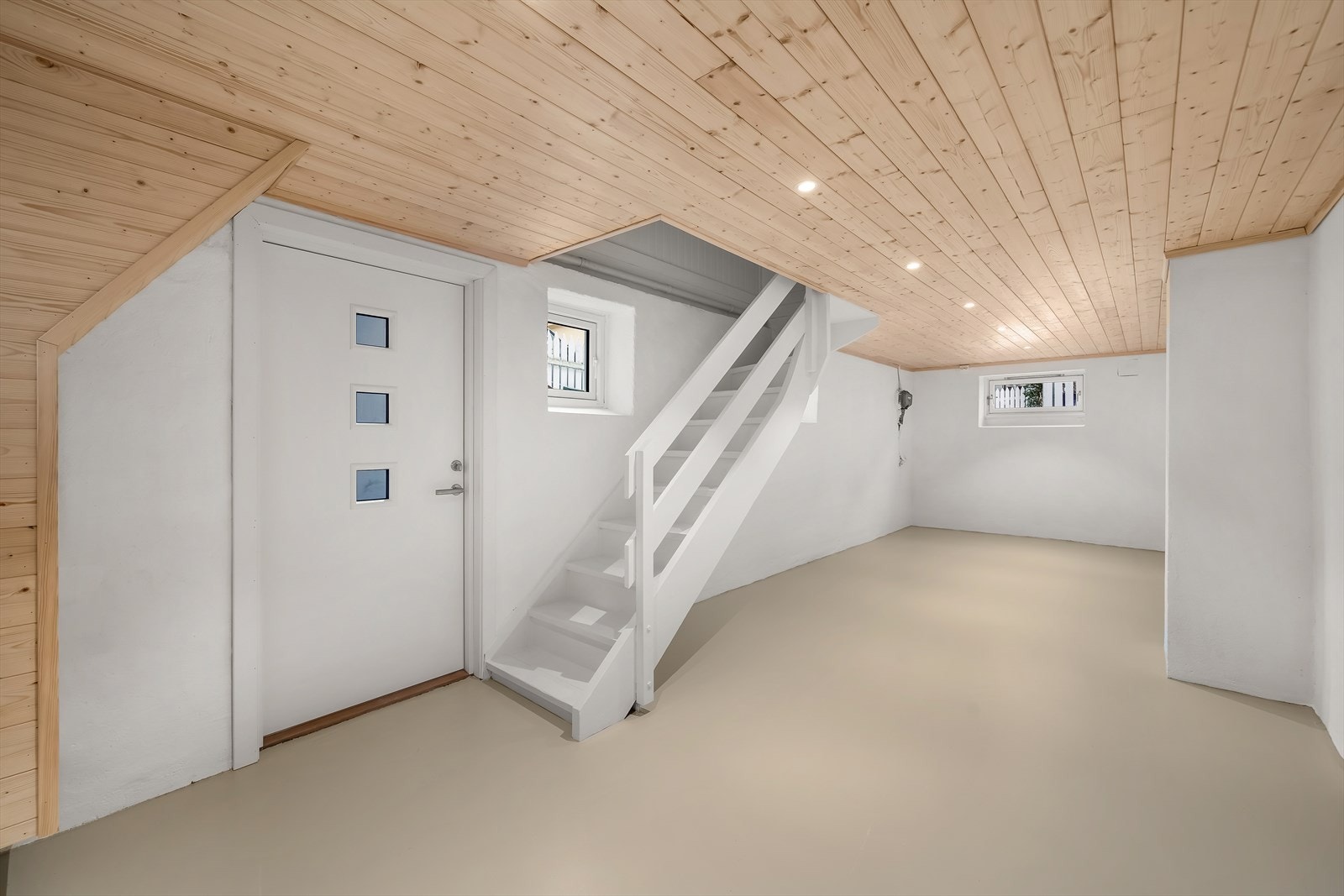 Kjellerrom med egen inngang. Galleribilde