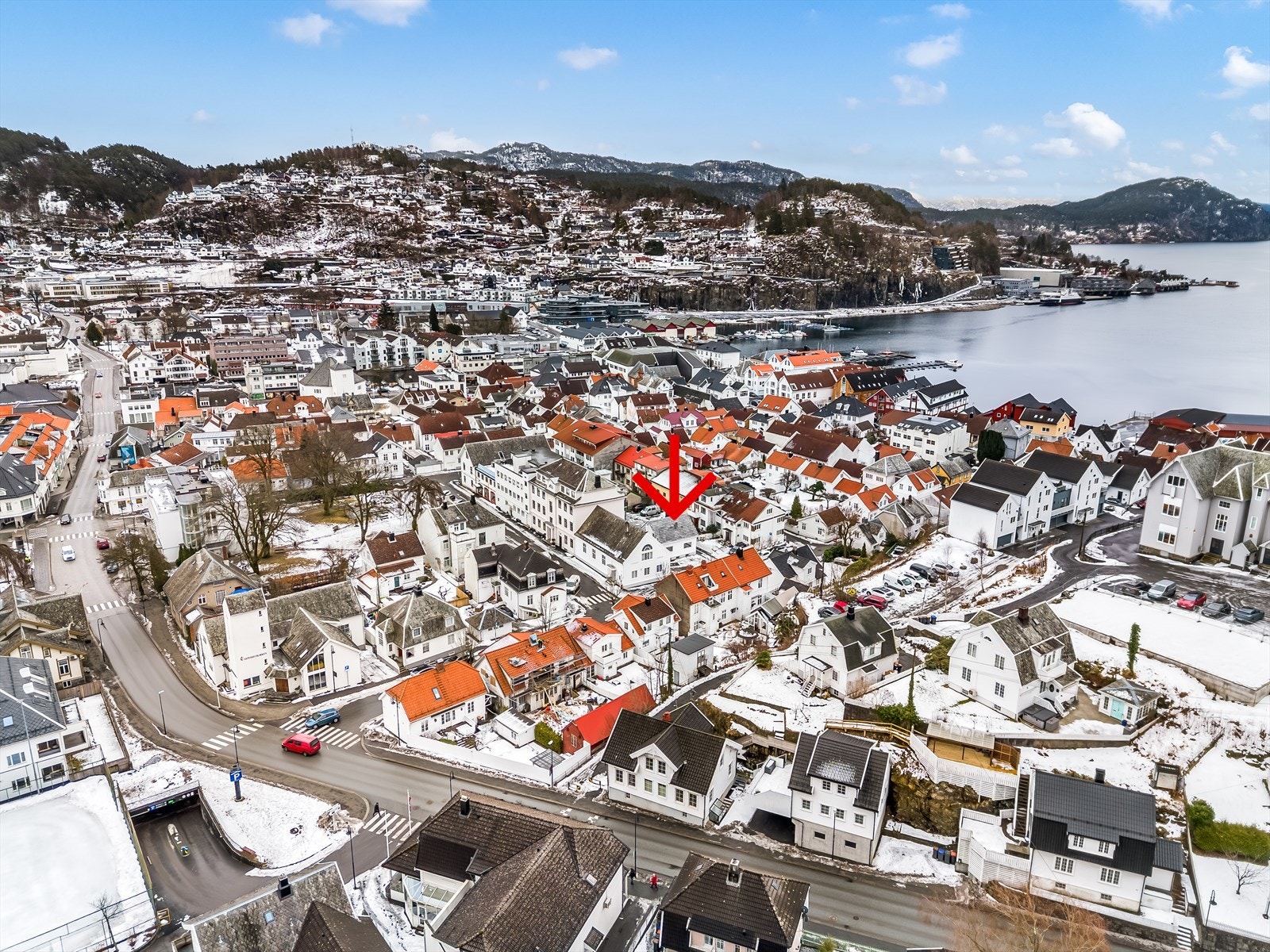 Sentral beliggenhet i Flekkefjord sentrum. Galleribilde