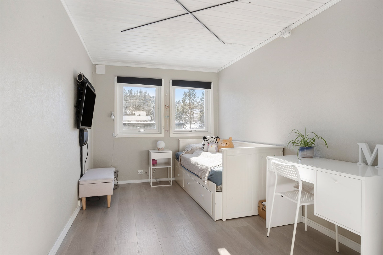 Det er tre soverom av generøs størrelse i boligen Galleribilde