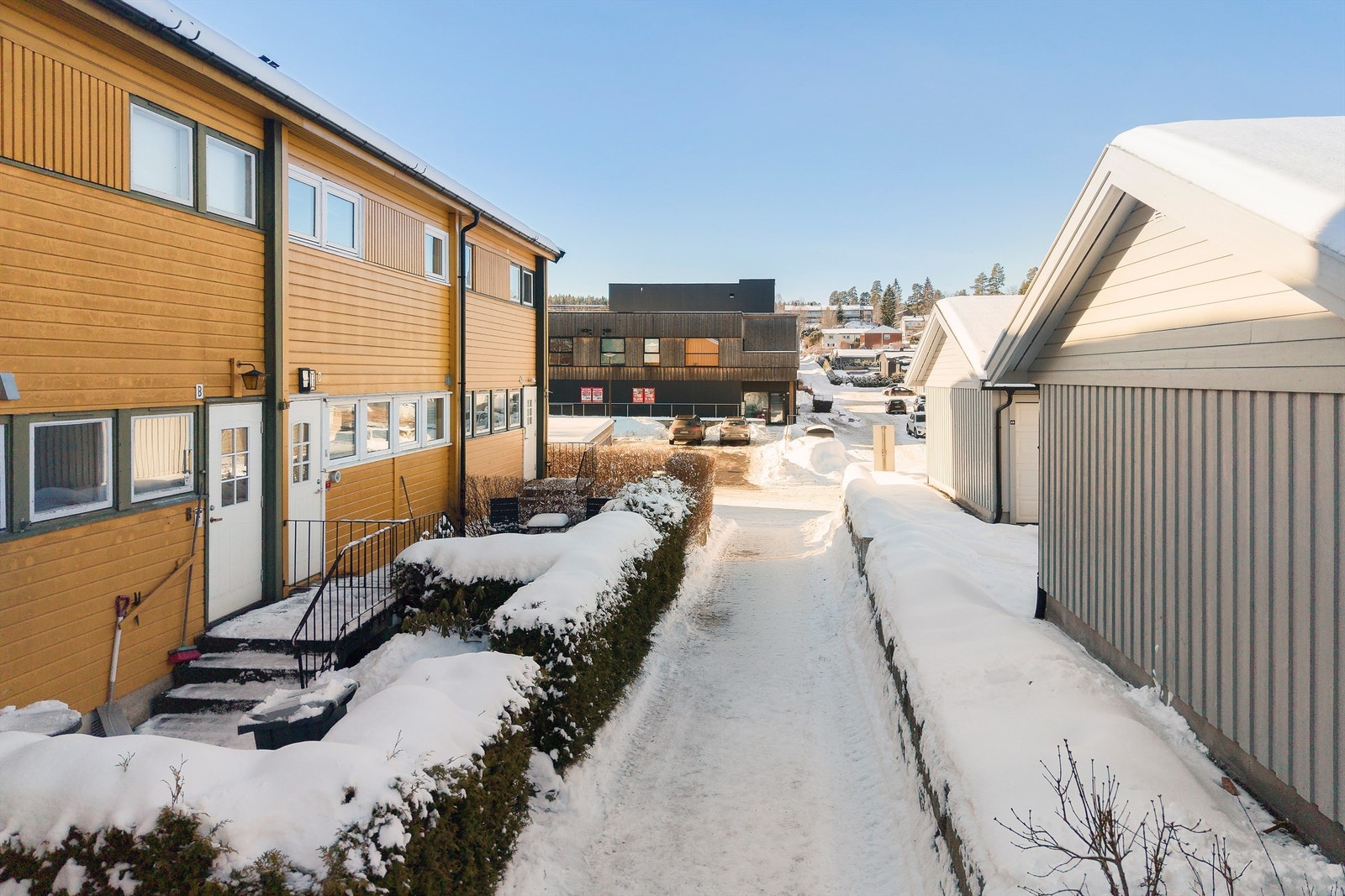 Siggerud er med sine ca. 1500 innbyggere et lite og intimt tettsted hvor du bor i landlige omgivelser, med kort vei til hovedstaden Galleribilde