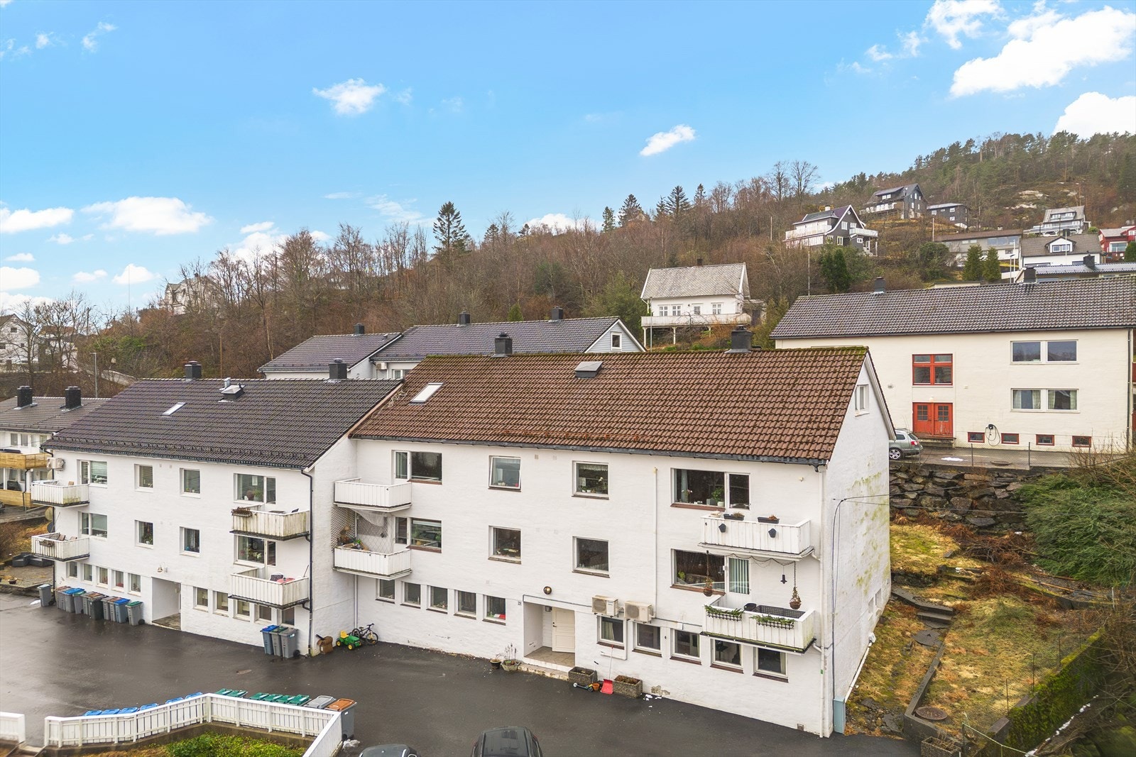 Velkommen til Florvågbakken 23 presentert av Christer Haugen v/ Fana Sparebank Eiendom. Galleribilde