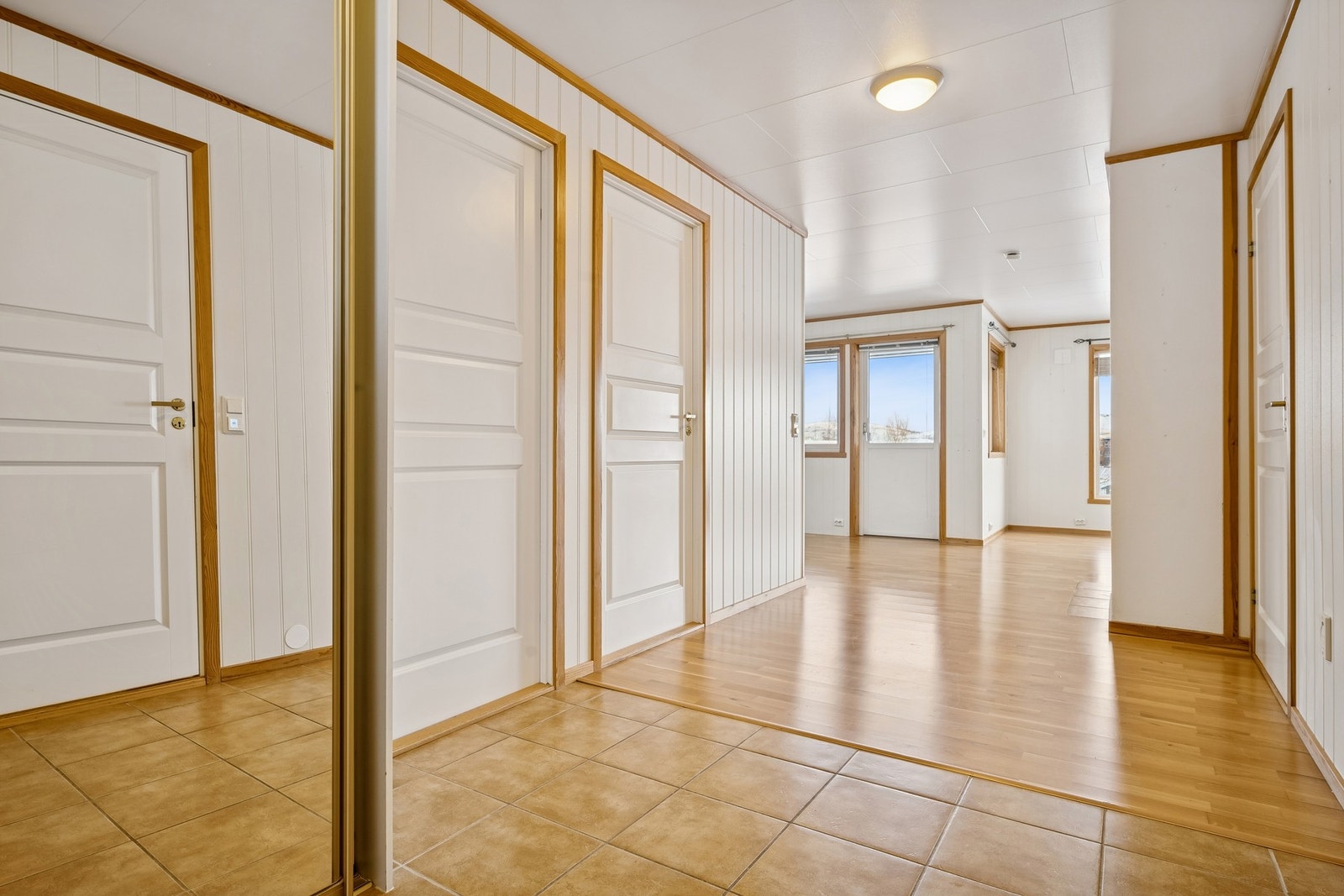 Leiligheten inneholder 2 soverom, bod, bad, stue og kjøkken Galleribilde