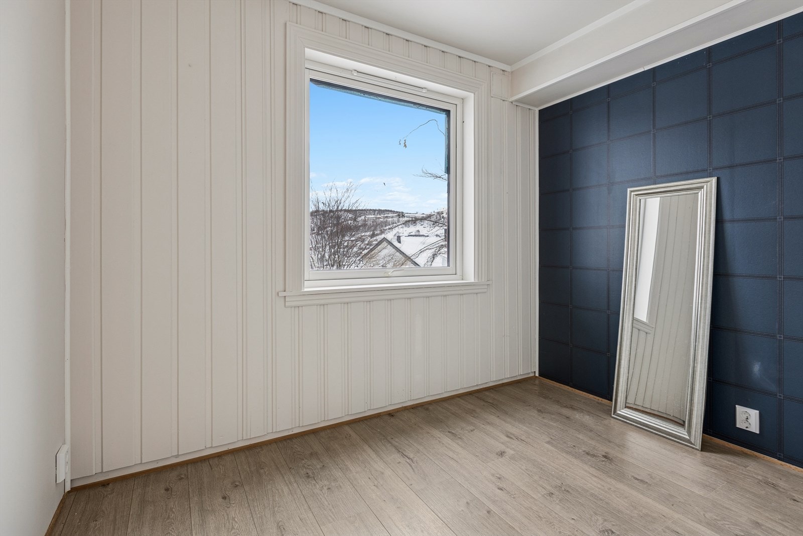 Soverom 2 er noe mindre, men fungerer fint som barnerom eller gjesterom. Galleribilde