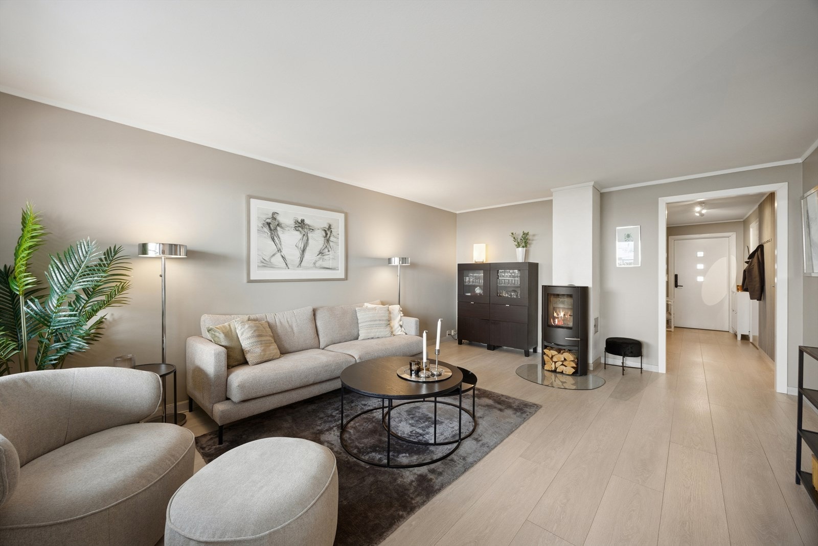 DNB Eiendom v/Joachim Norum Larsen ønsker velkommen til denne flotte rekkehusleiligheten i Åmålveien 21A i Drøbak Galleribilde