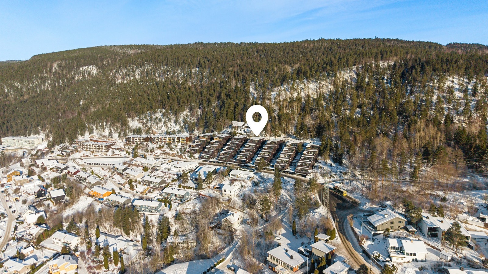 Øverst på Åssiden bor du stille og barnevennlig, med marka og flotte turstier rett utenfor døren, og oppkjørte langrennsløyper kun 200 meter unna Galleribilde