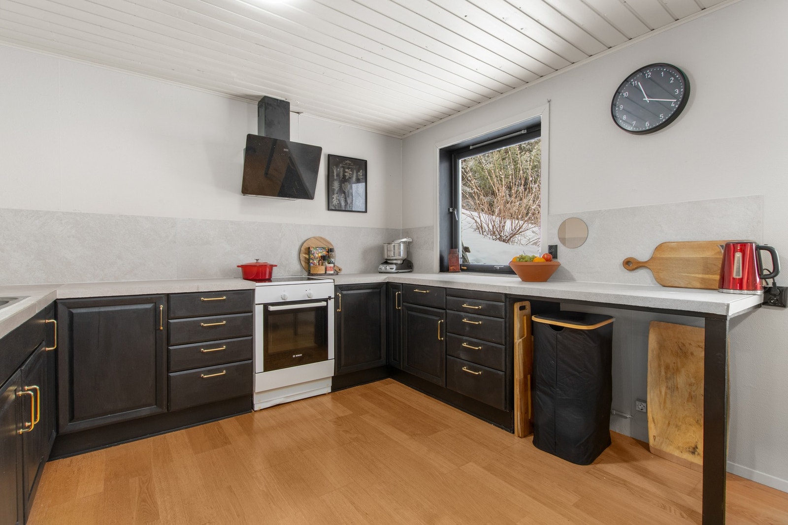 Roomslig kjøkken. Galleribilde