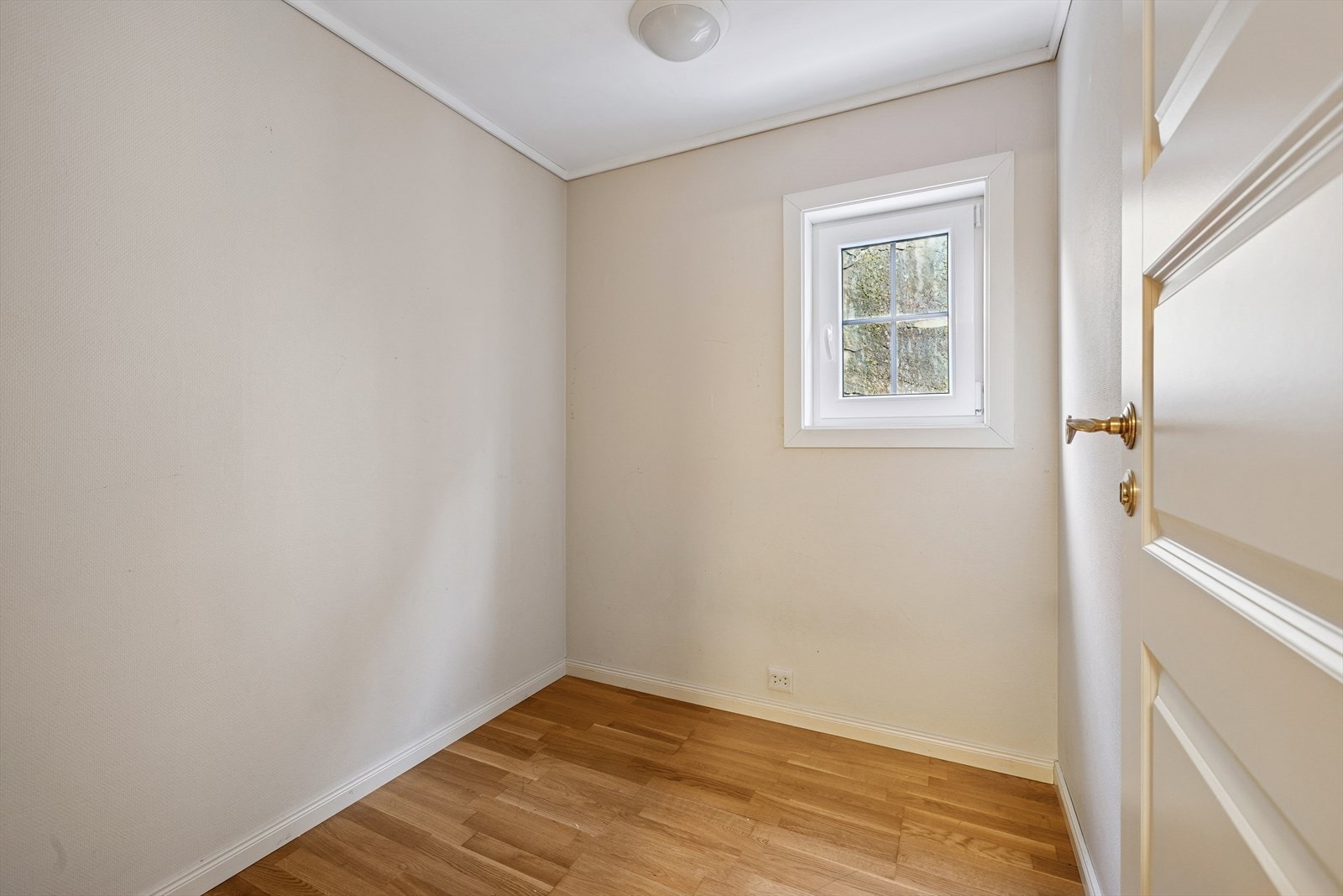 Praktisk bod. Galleribilde