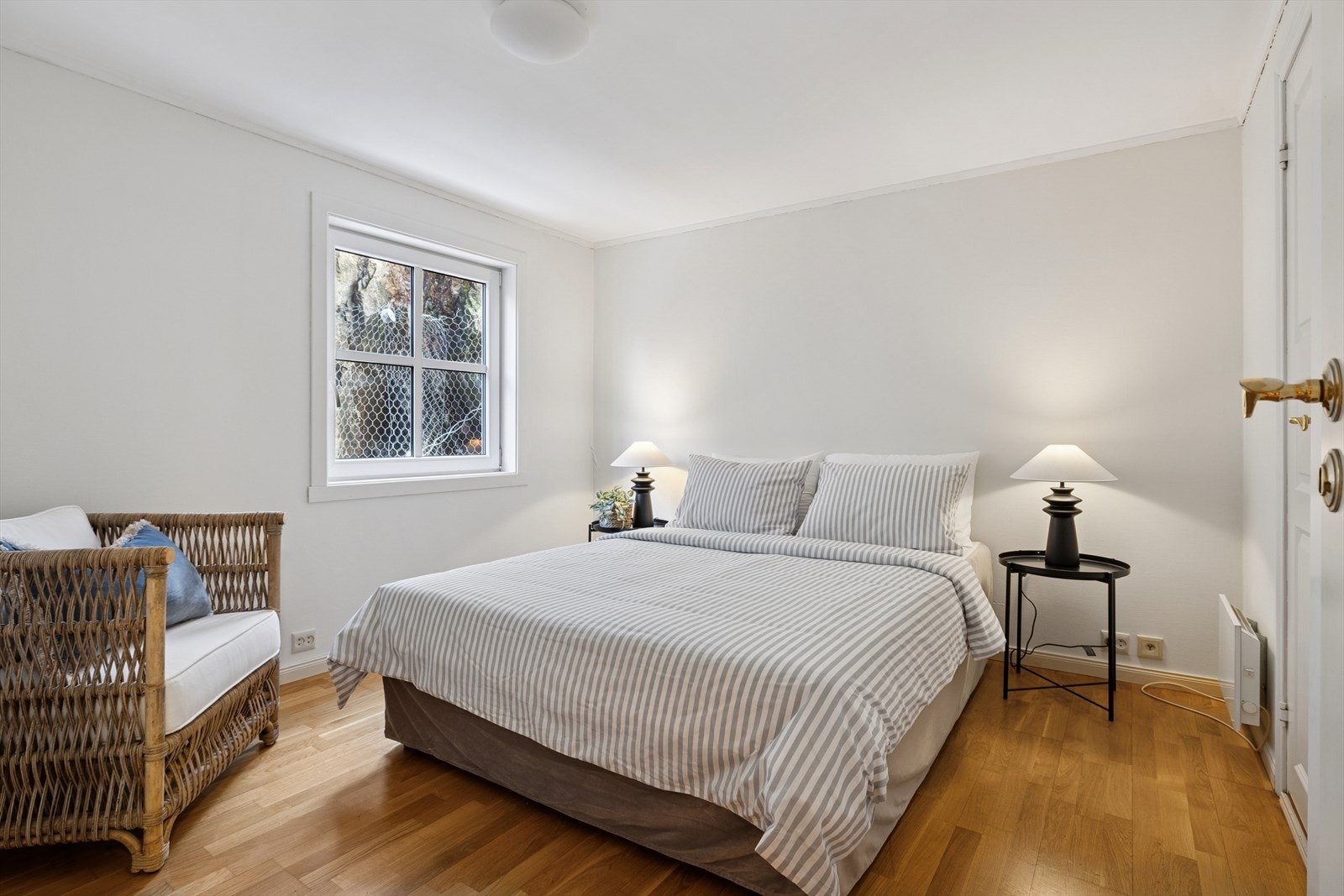 Leilighetens hovedsoverom ligger i 3. etasje. Galleribilde