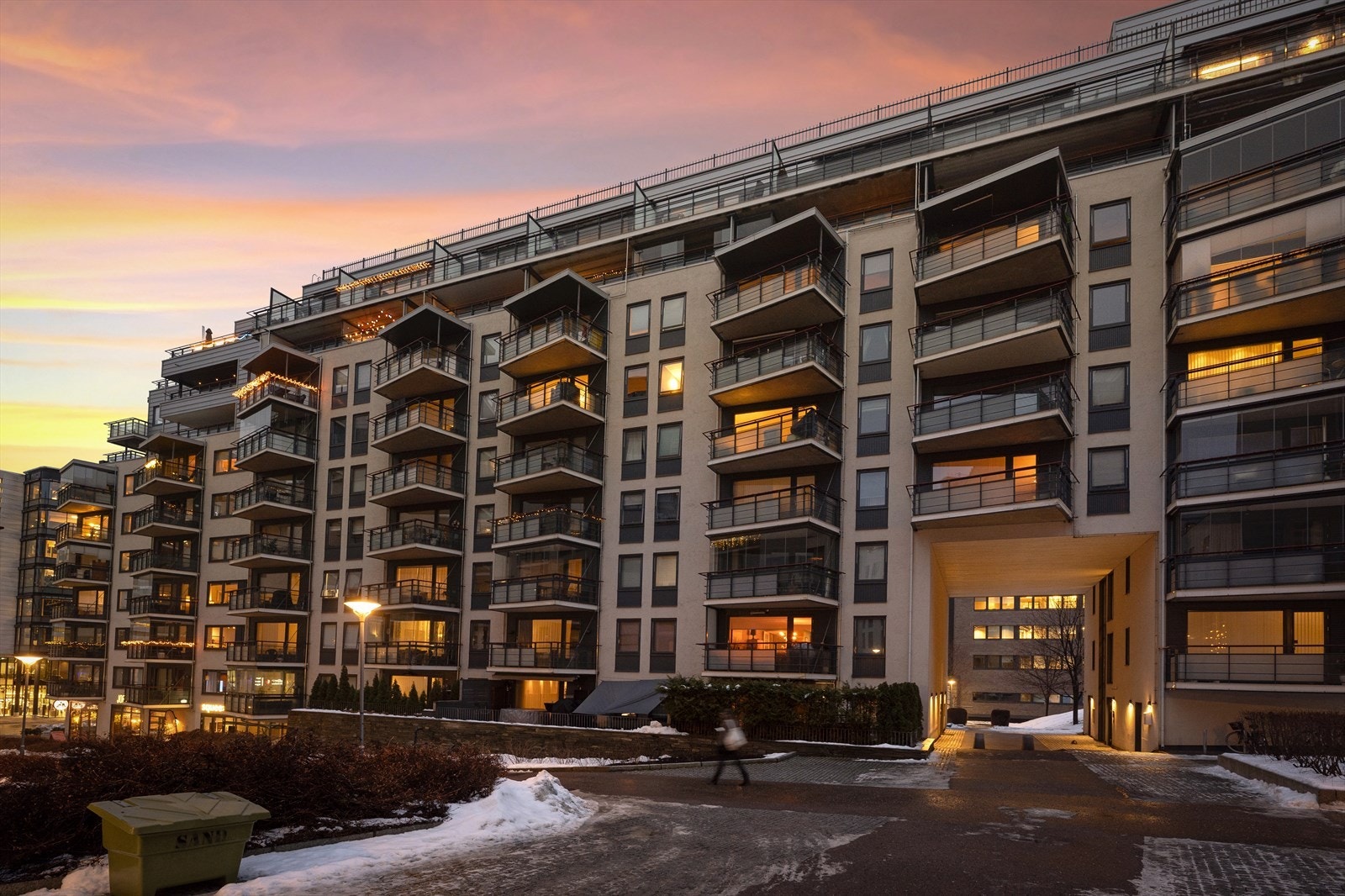 Dette er et spennende område bestående av nyere bolig- og næringsbygg i moderne utførelse med vekt på funksjonalitet og trivsel. Galleribilde