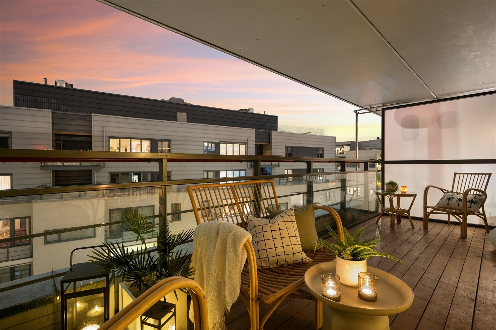 Fra stuen er det adkomst til en balkong på ca. 11m². Galleribilde