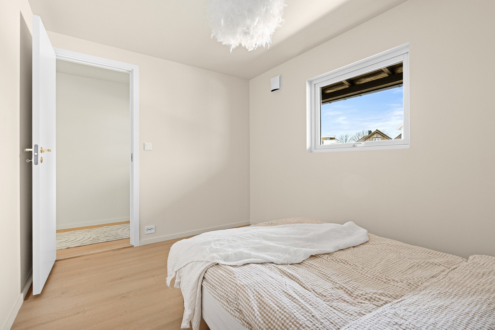 - Her er det også plass til garderobeskap om ønskelig - Galleribilde