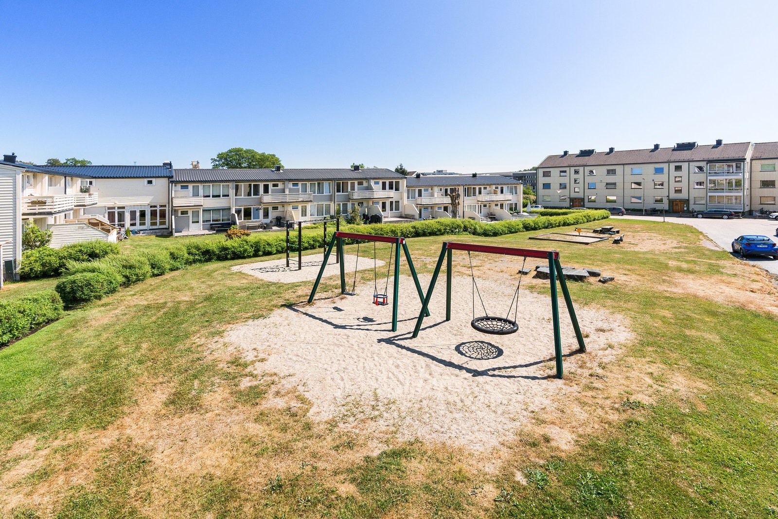 - Hyggelig sommerhilsen | Det er mulig å leie felleslokal/peisestue kostnadsfritt gjennom sameiet - Galleribilde