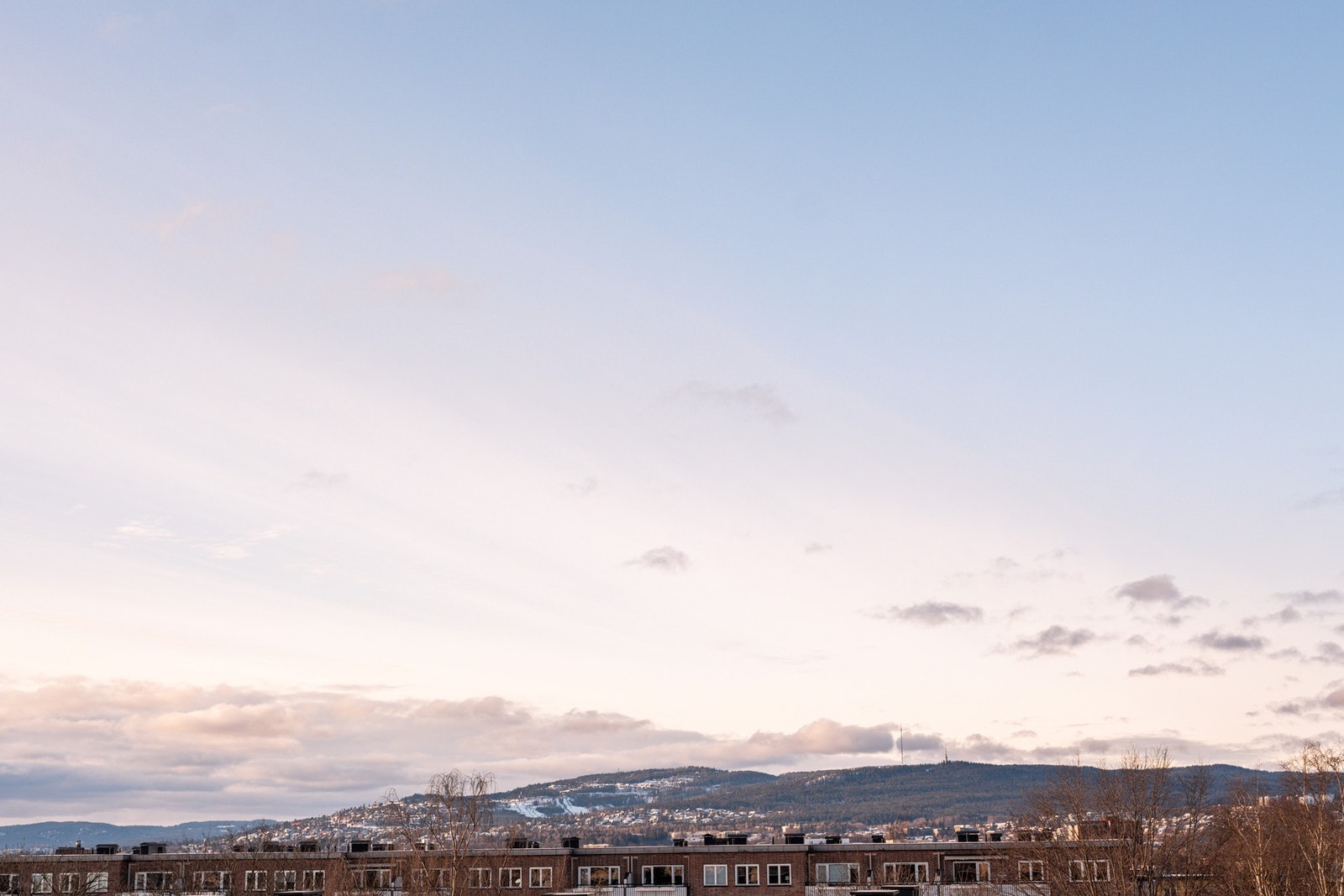Her bor du i toppetasjen, med nydelig utsikt over byen. Galleribilde