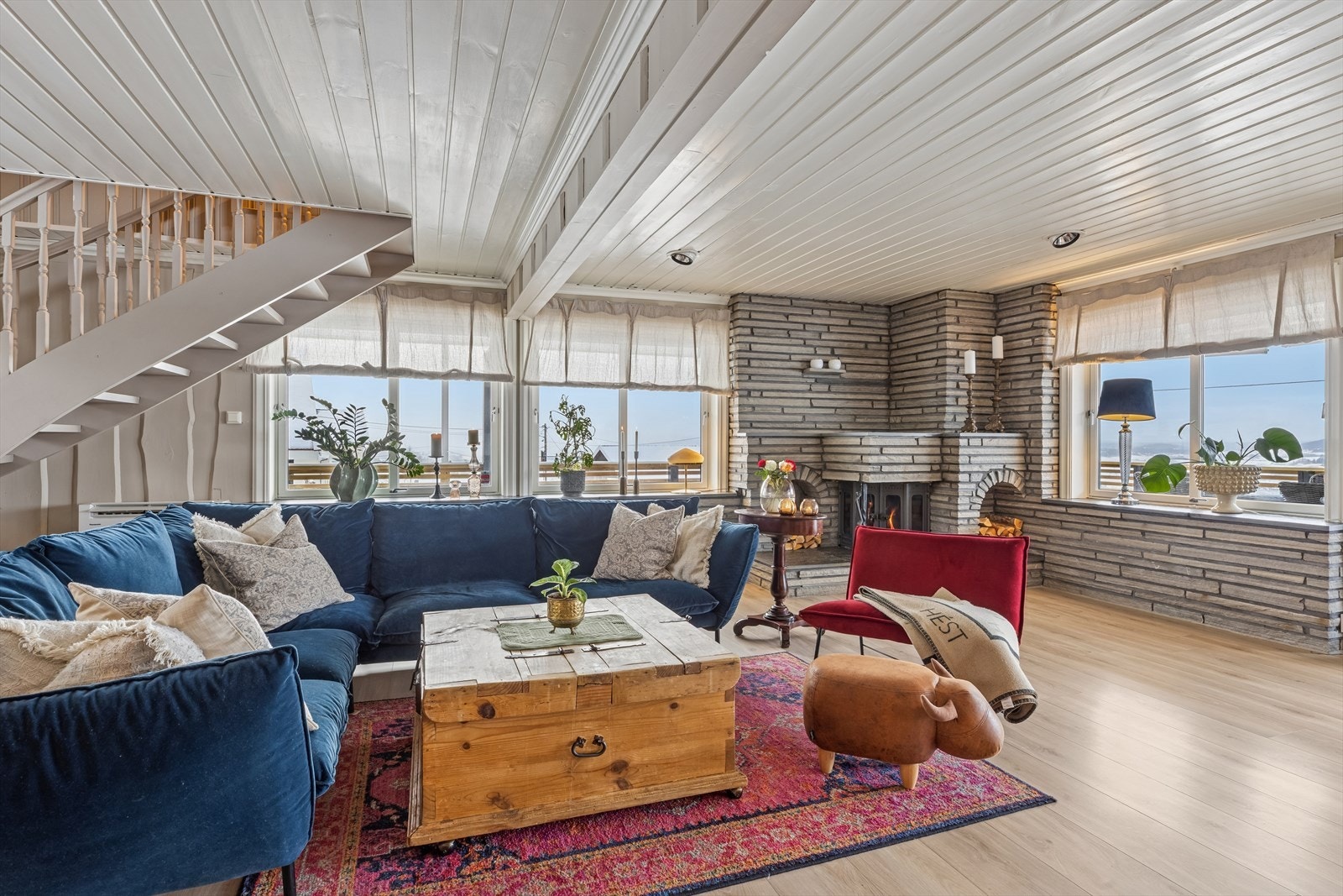 God peisovn som varmer på vinterstid. Galleribilde