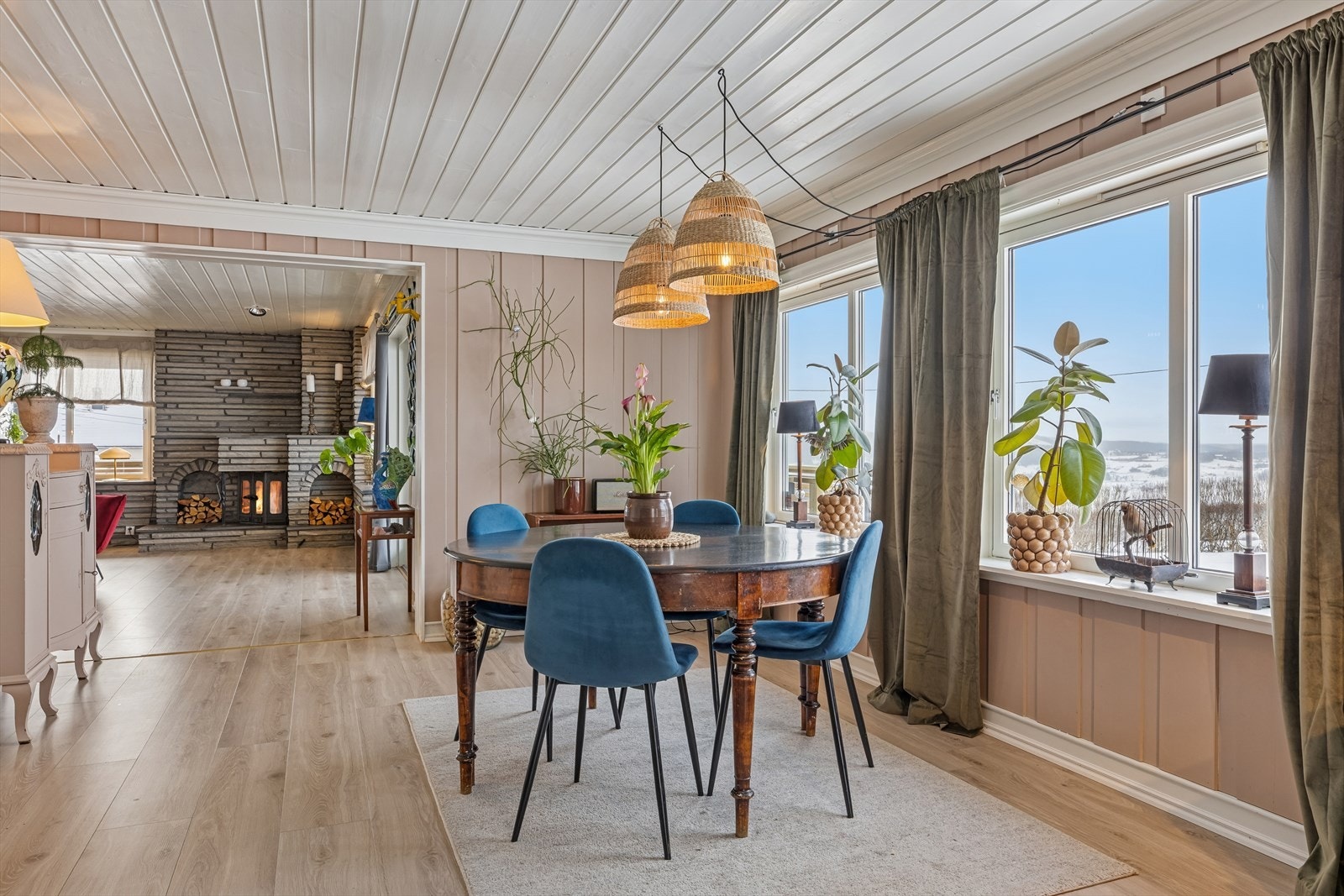 Her kan familien samles til dagens måltider, eller gjestene til sosialt lag. Galleribilde