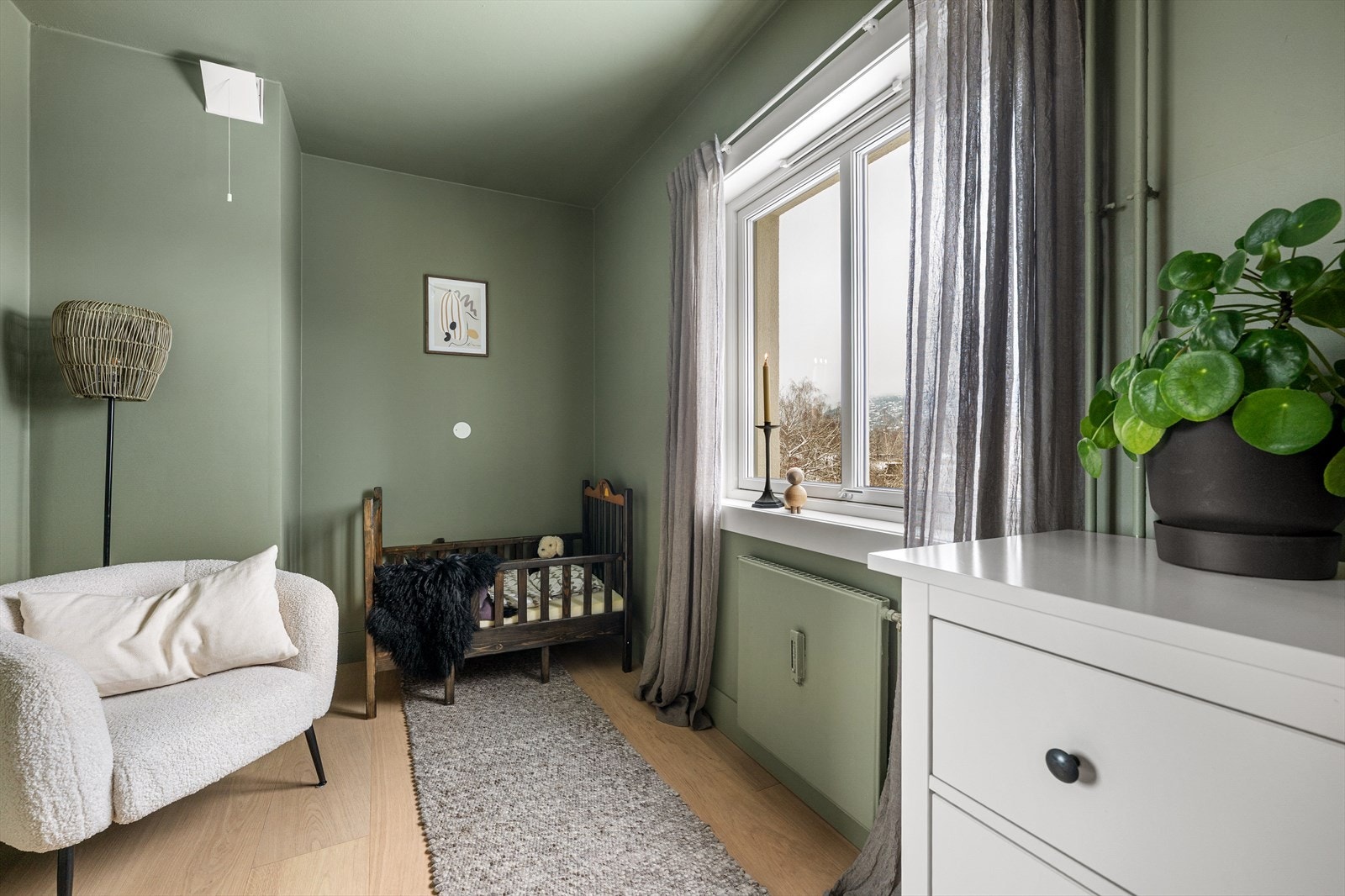 Det andre soverommet egner seg godt som barnerom, gjesterom eller kontor. Galleribilde