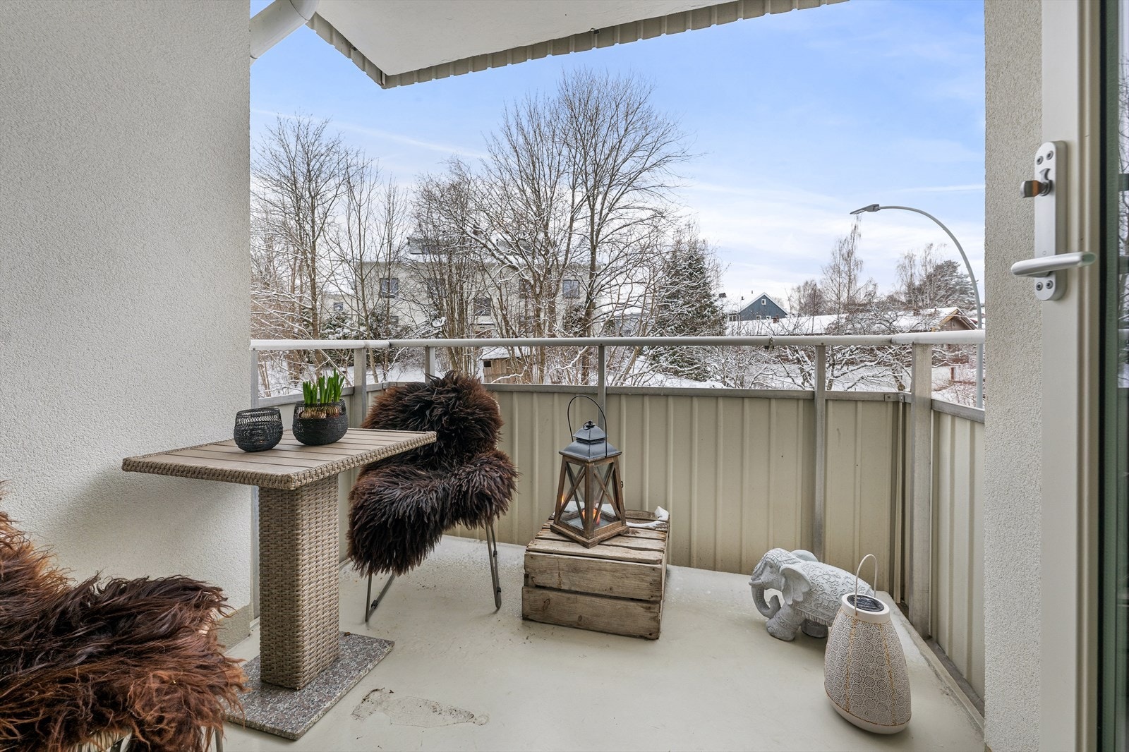 På balkongen er det plass til sittegruppe, grill og beplantning. Galleribilde