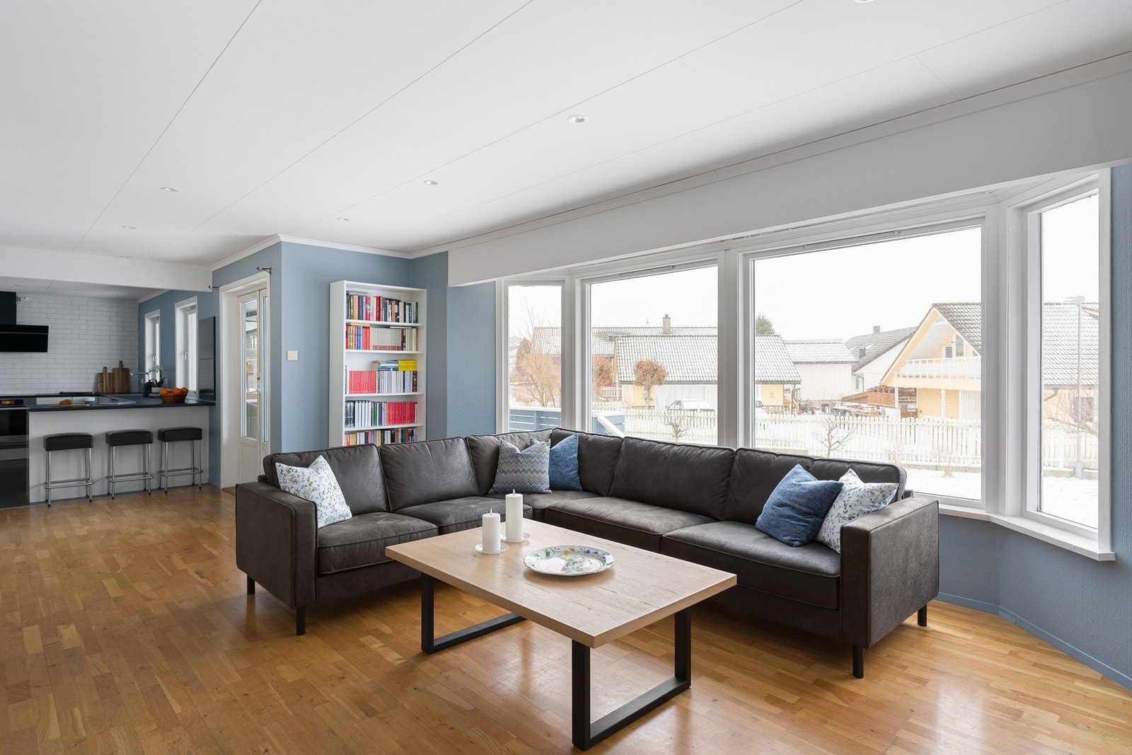 Vedovnen er et ekstra høydepunkt, som både tilfører varme og skaper en koselig stemning, spesielt i de kaldere månedene. Galleribilde