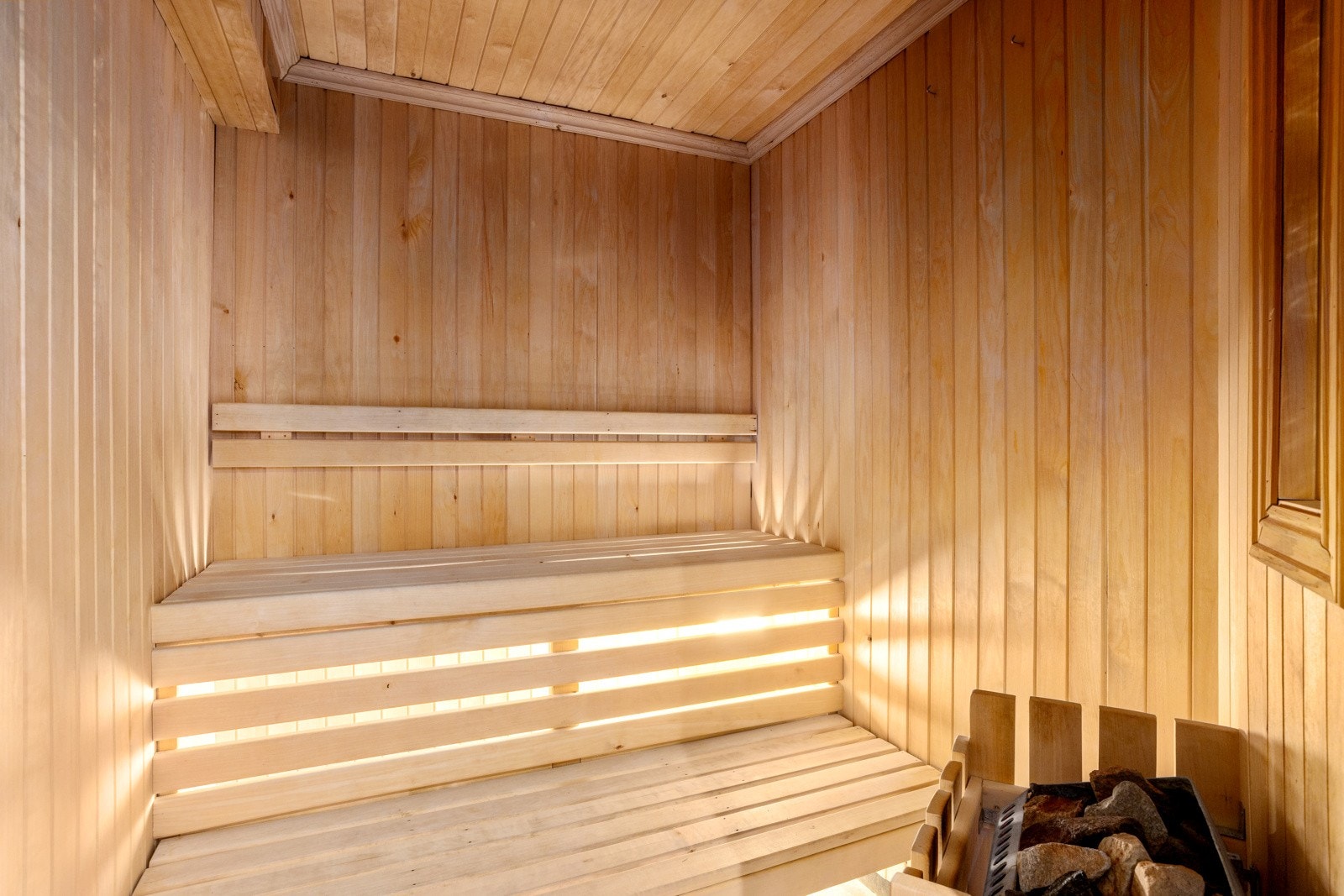 Etter en dag i skibakken er vel neten ingenting bedre enn en god og varm badstue Galleribilde