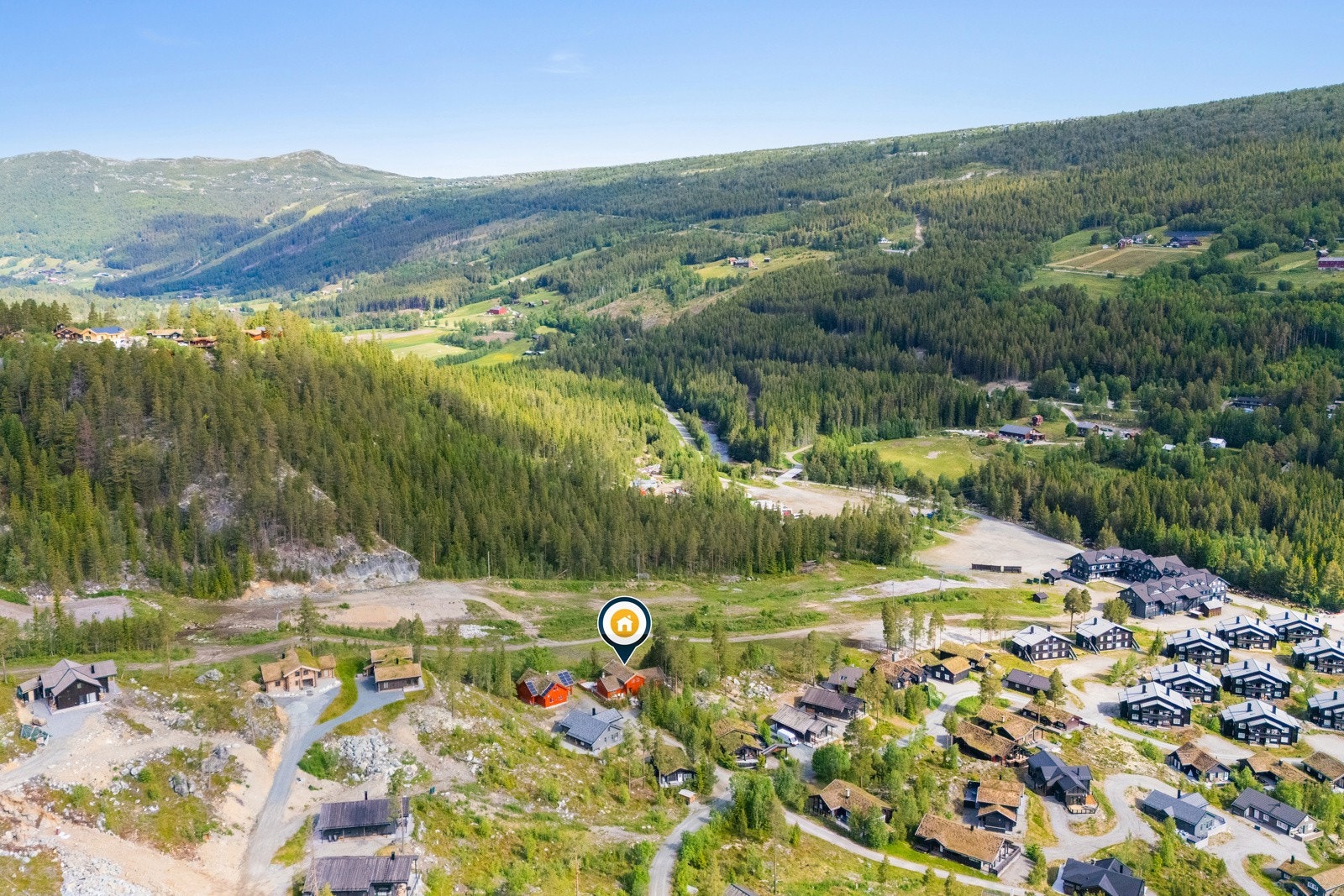 Alpinanlegget er nærmeste nabo | for mer informasjon om alpinanlegget, se www.uvdalskisenter.no Galleribilde