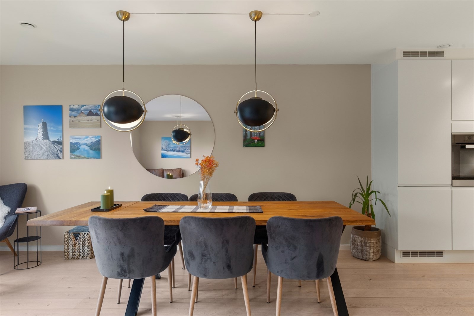 Boligen fremstår med lite bruksslitasje og kun beskrevet med TG1 i boligsalgsrapport. Galleribilde