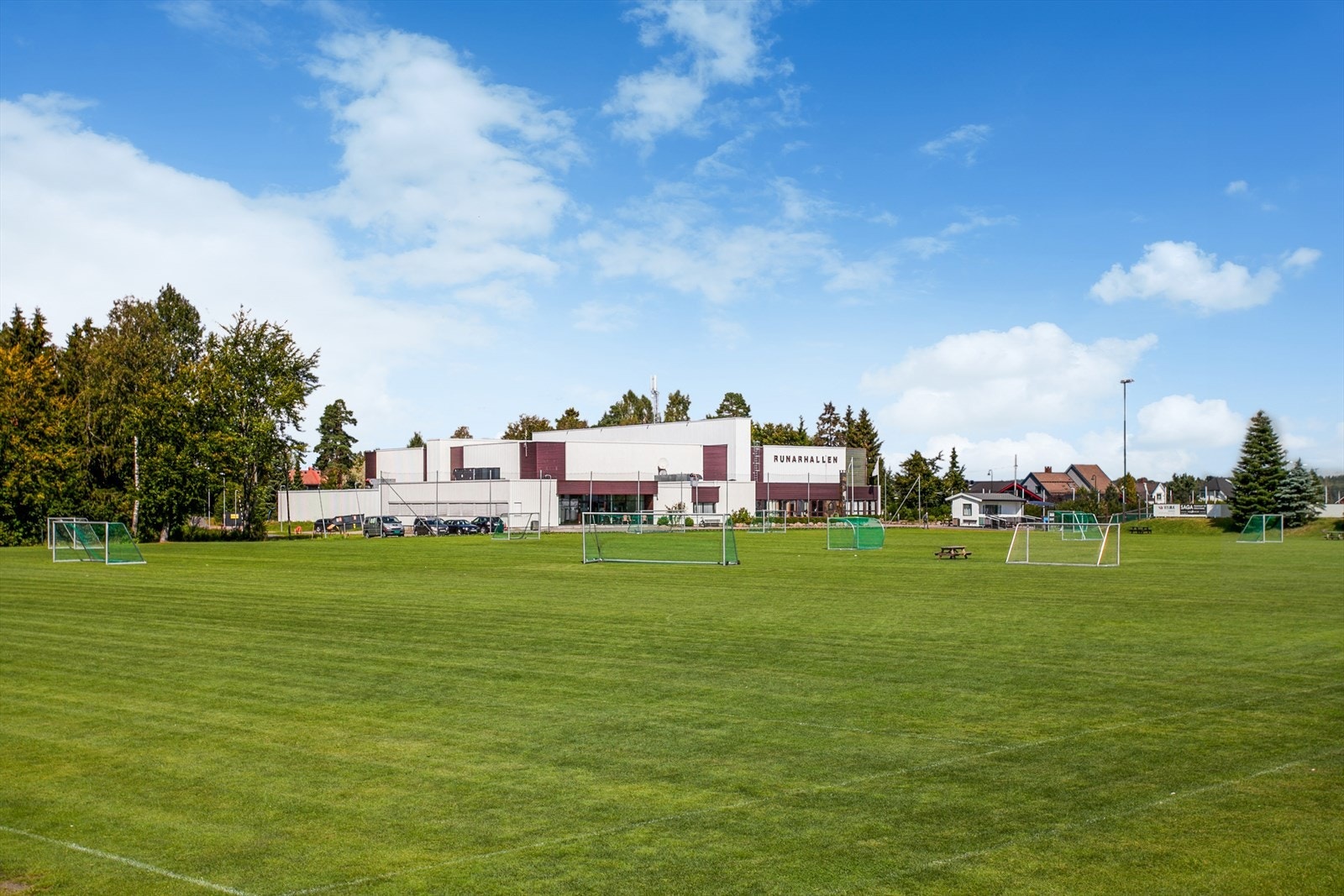 Runar idrettspark i tusleavstand. Galleribilde