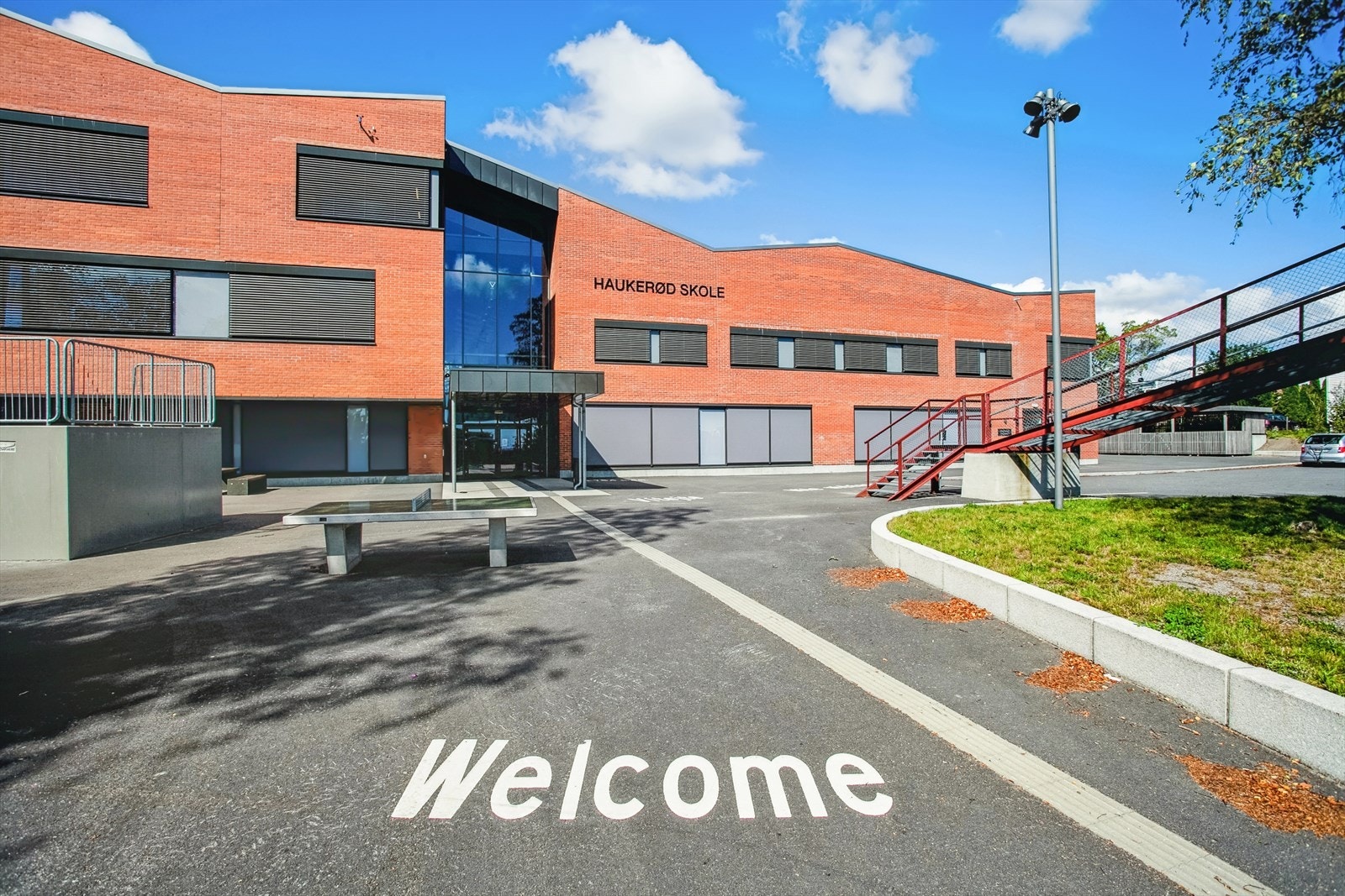 Tusleavstand til Haukerød Galleribilde