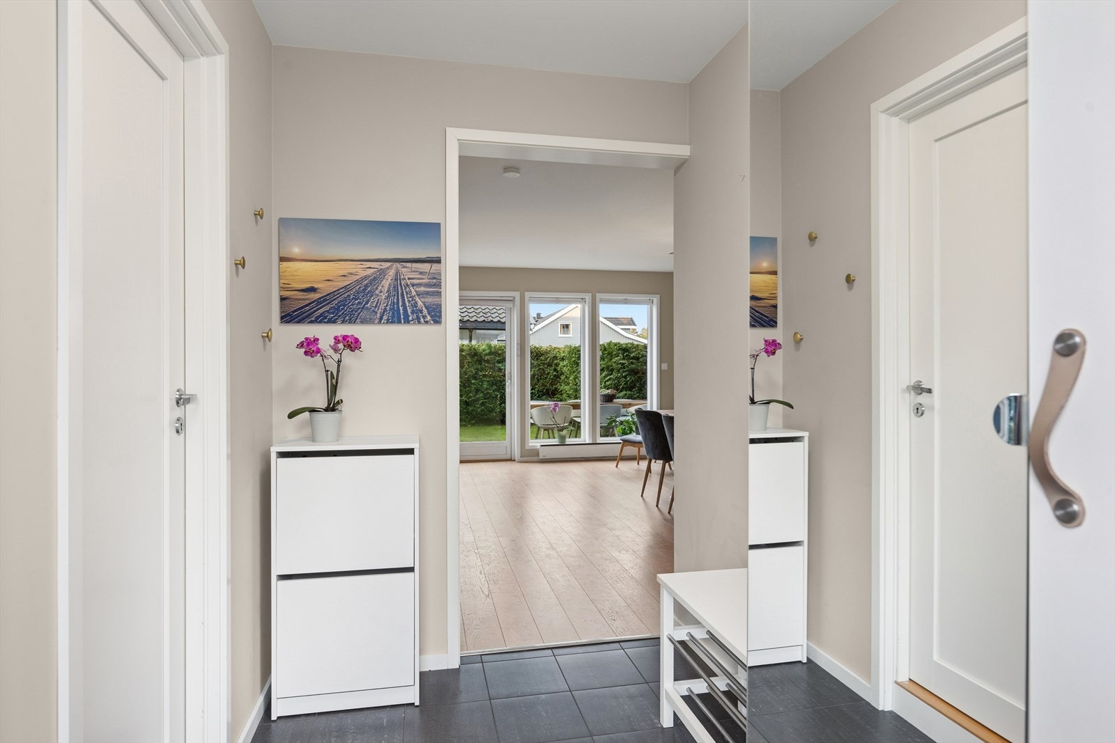 Direkte adkomst til toalettrom og vaskerom. Galleribilde