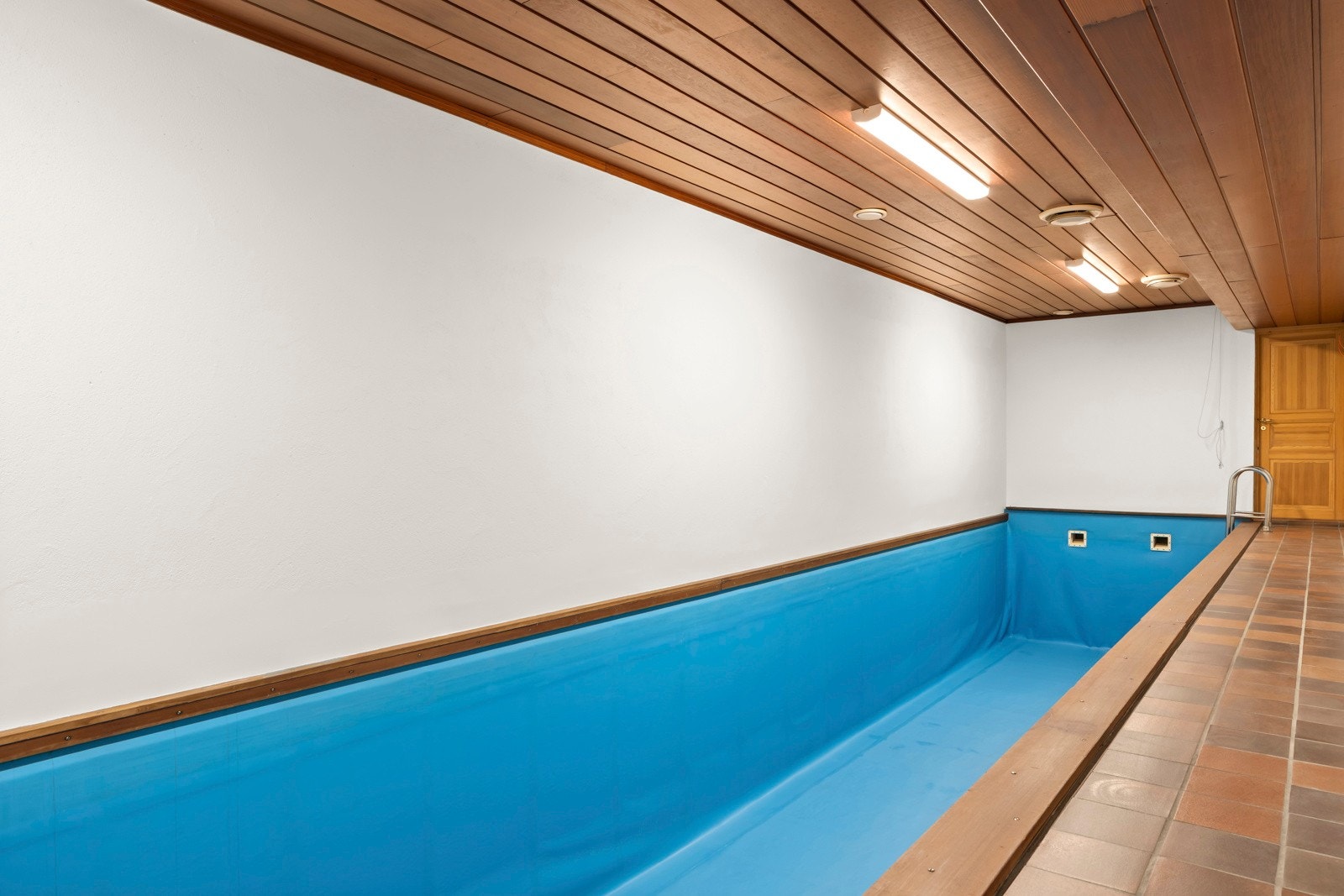 Bassengrom. Bassenget er ikke i bruk pr. i dag. Galleribilde