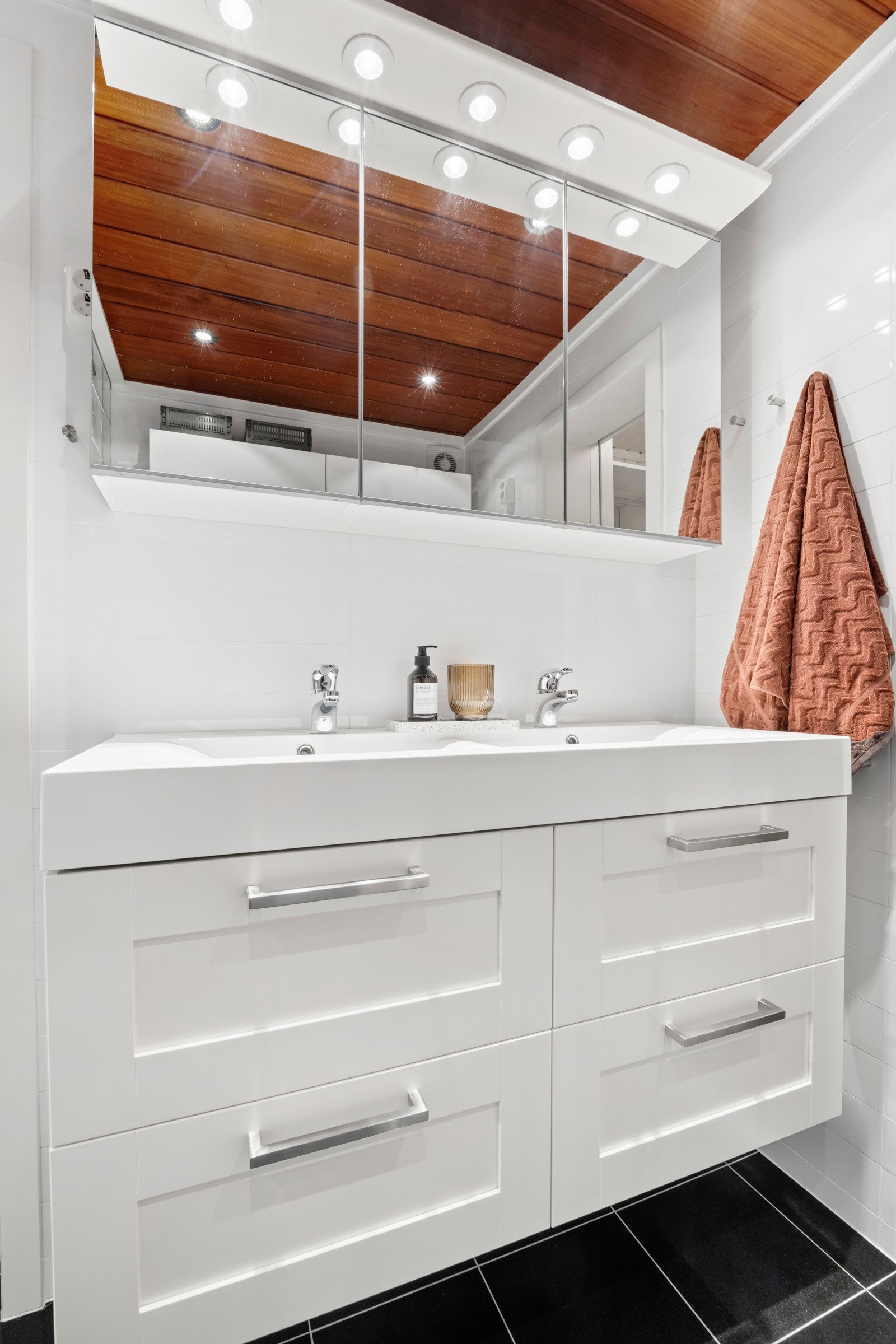 Bad underetajse Galleribilde