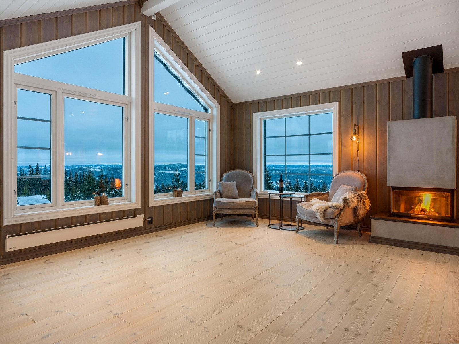 En lun og koselig stue - her kan du virkelig nyte roen og ha kvalitetstid med familie og venner. Galleribilde