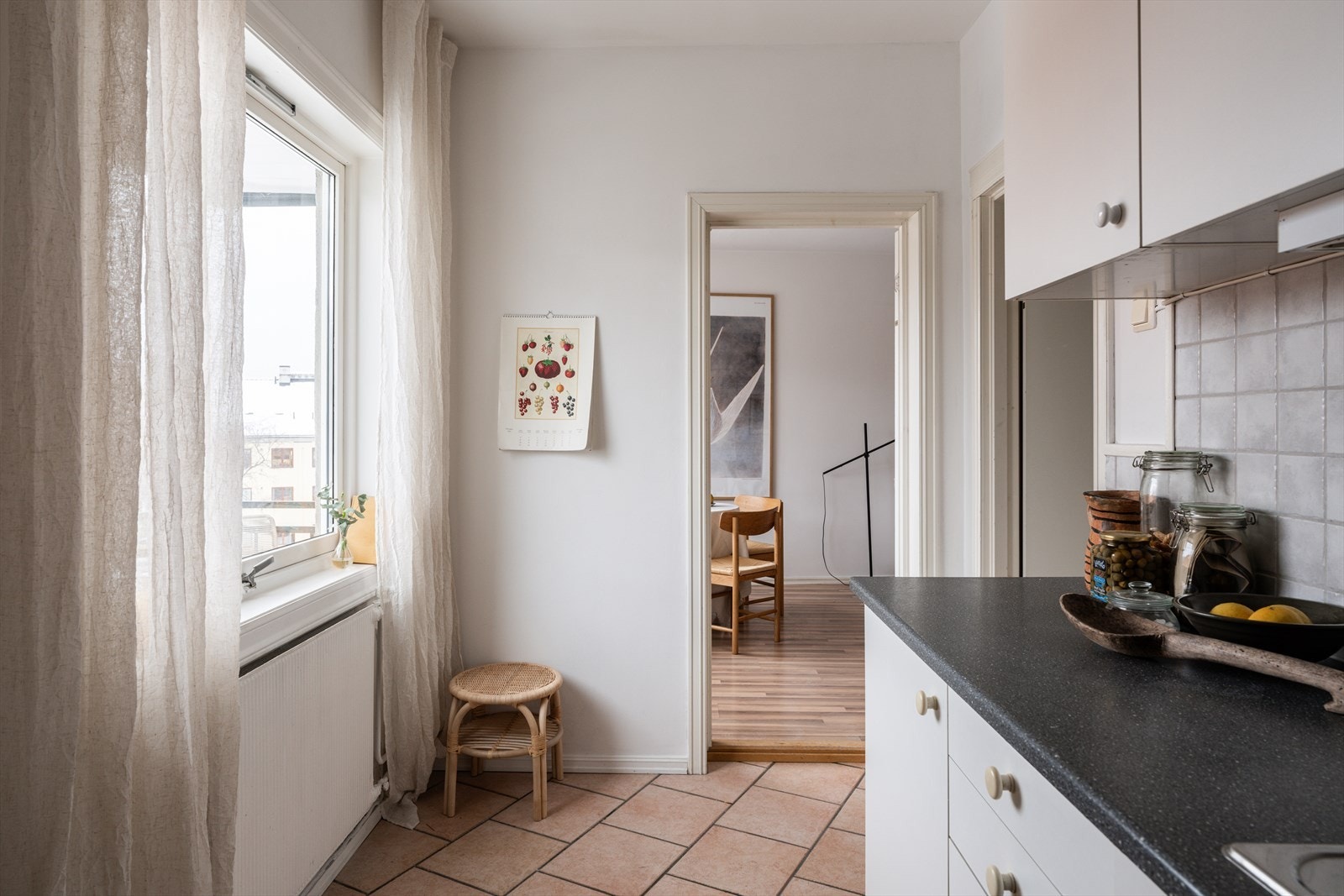 Boligen har behov for modernisering, så her kan du skape ditt drømmehjem! Galleribilde