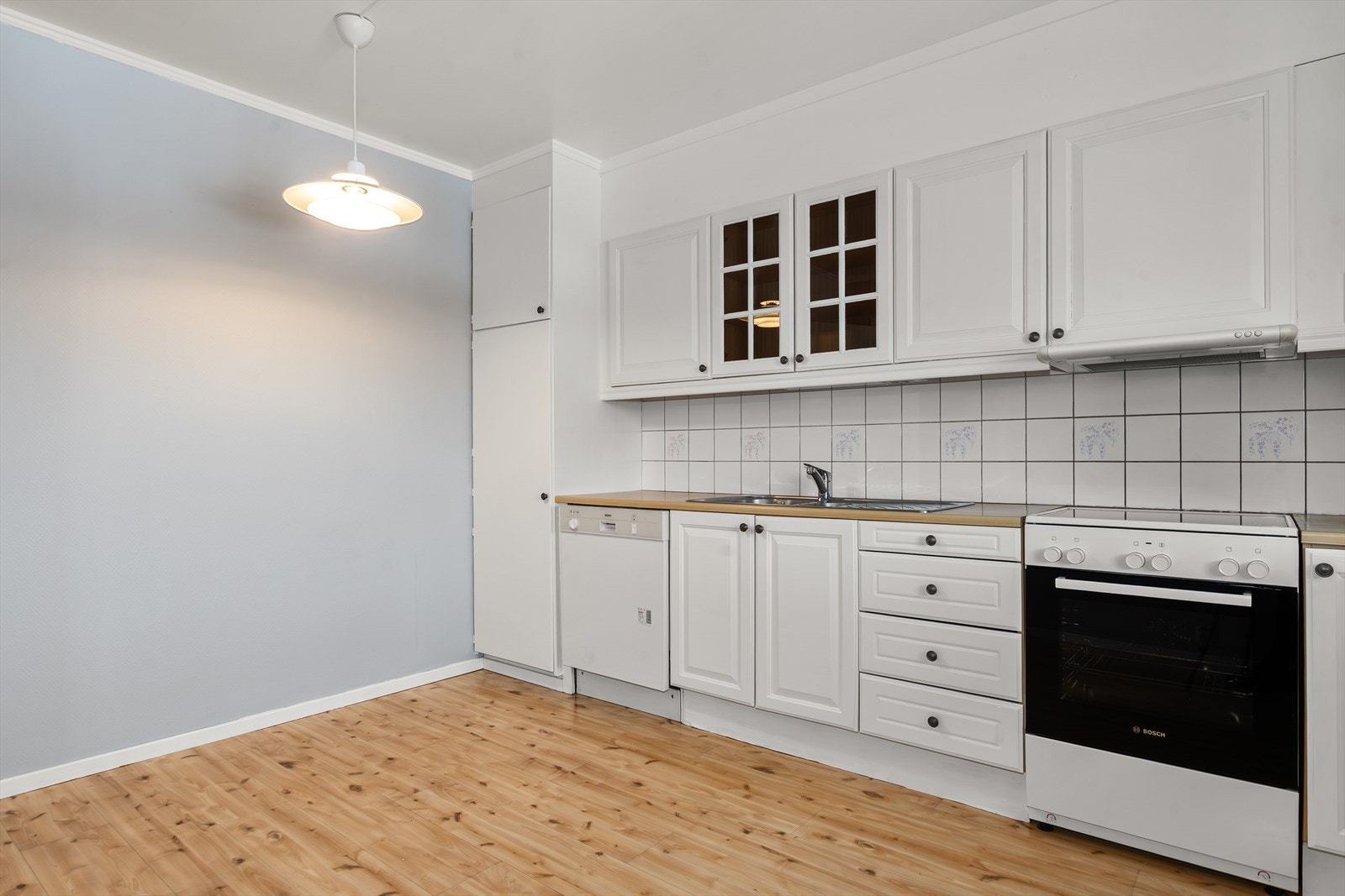 Her passer det super fint med en spiseplass - ikke noe er vel så koselig som å "henge" på kjøkkenet! Galleribilde