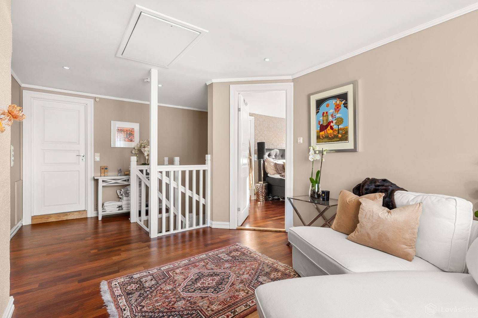 Adkomst til kaldtloft via takluke med nedfellbar stige Galleribilde