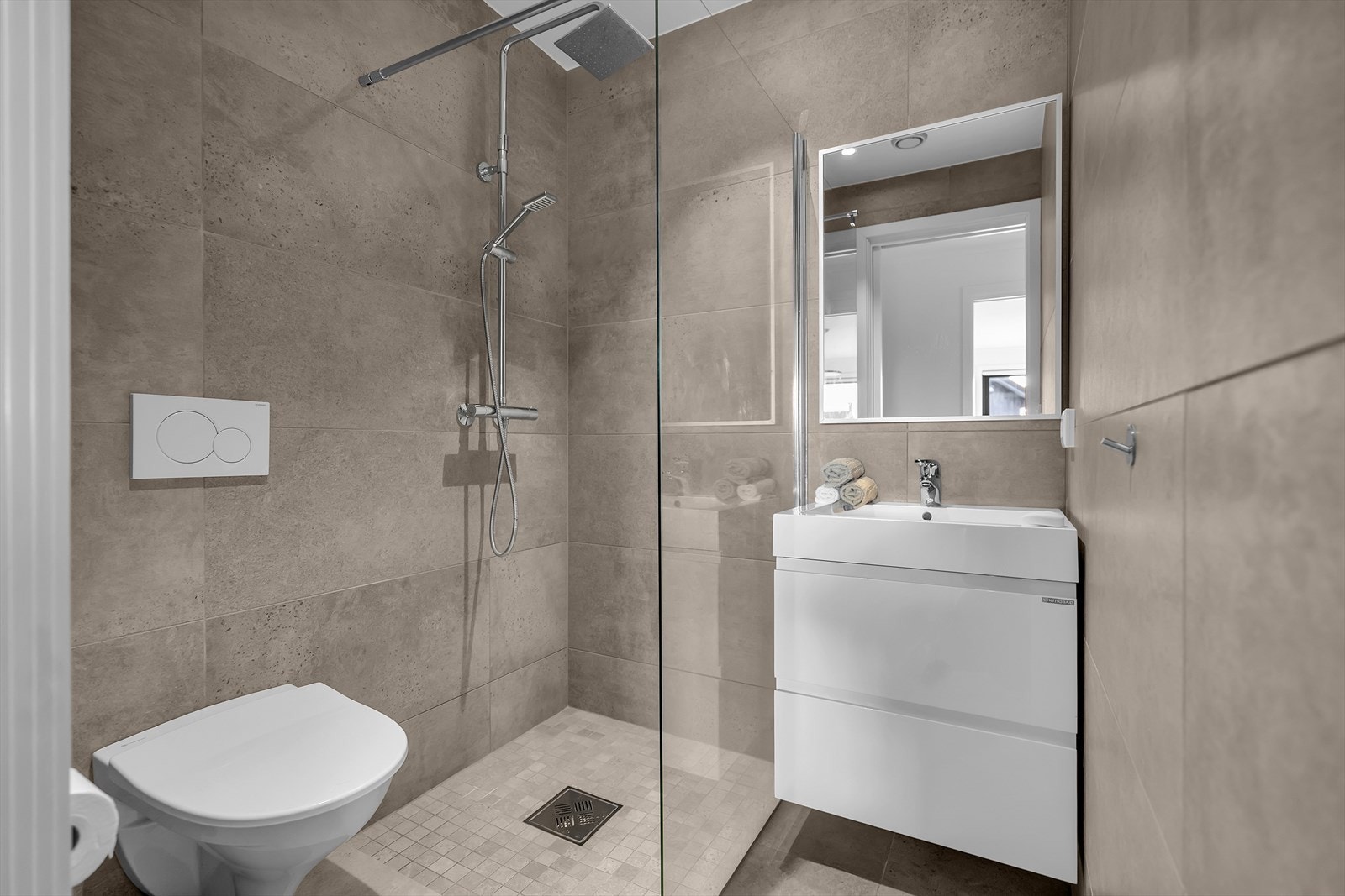 Hybel | Bad. Galleribilde