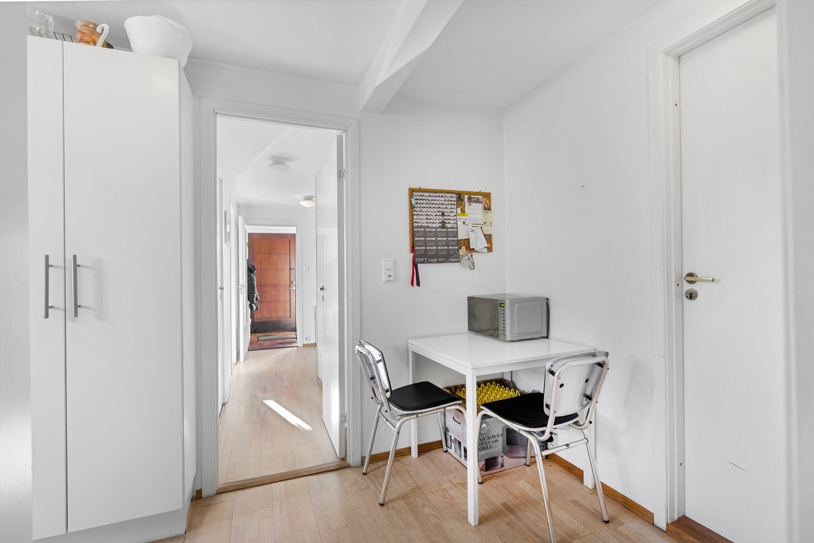 Underetasje: Kjøkken. I følge tegninger er kjøkken godkjent som badstue, en del av vaskerom og gang Galleribilde