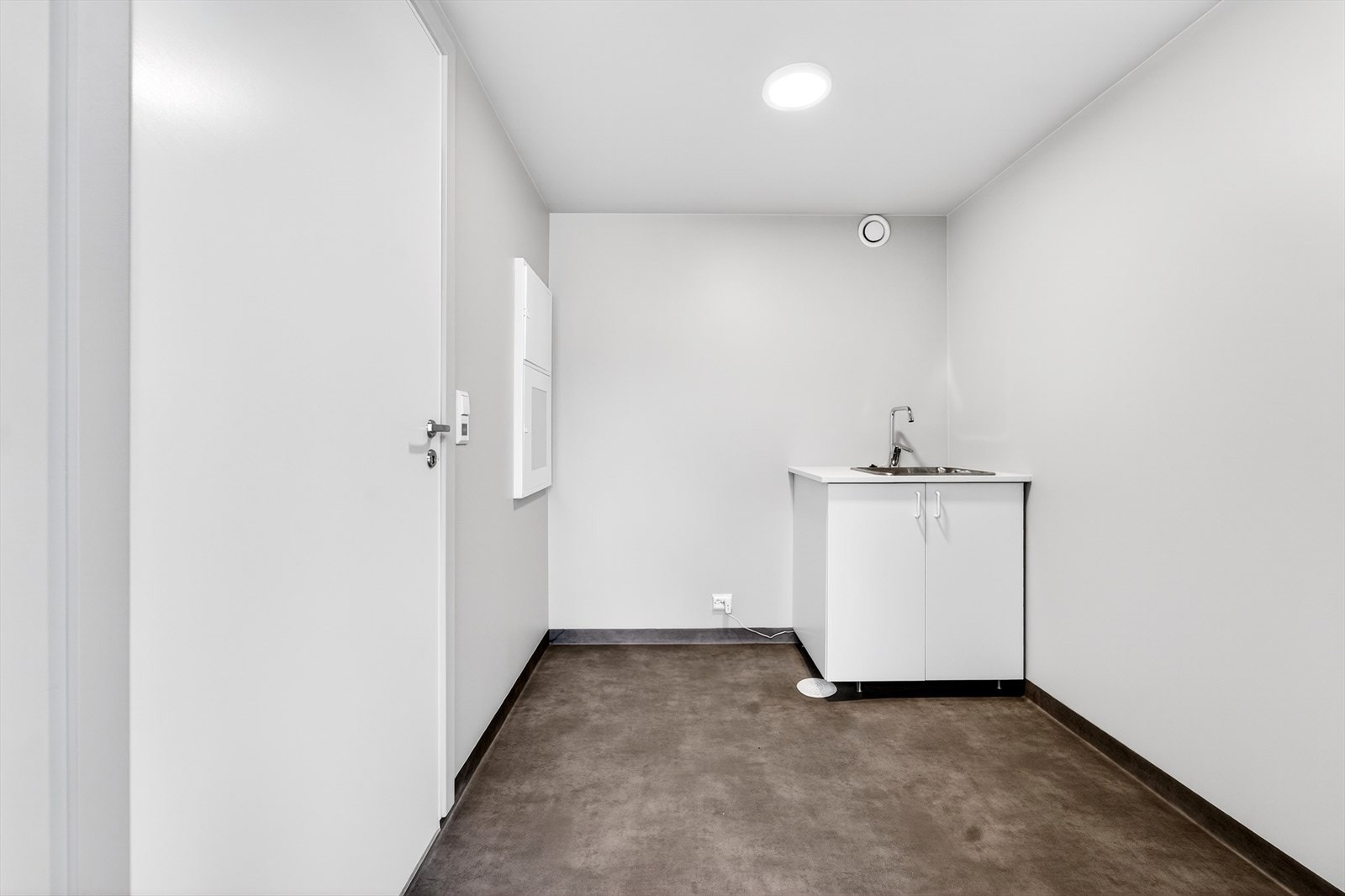 Bod/vaskerom med egen inngang. Galleribilde