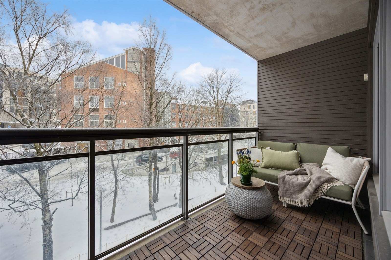 Her er det god plass til utemøblement, grill etc. Galleribilde