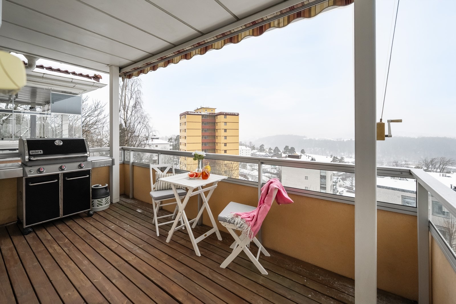 Et perfekt sted å nyte ettermiddags og kveldssolen i rolige omgivelser. Galleribilde