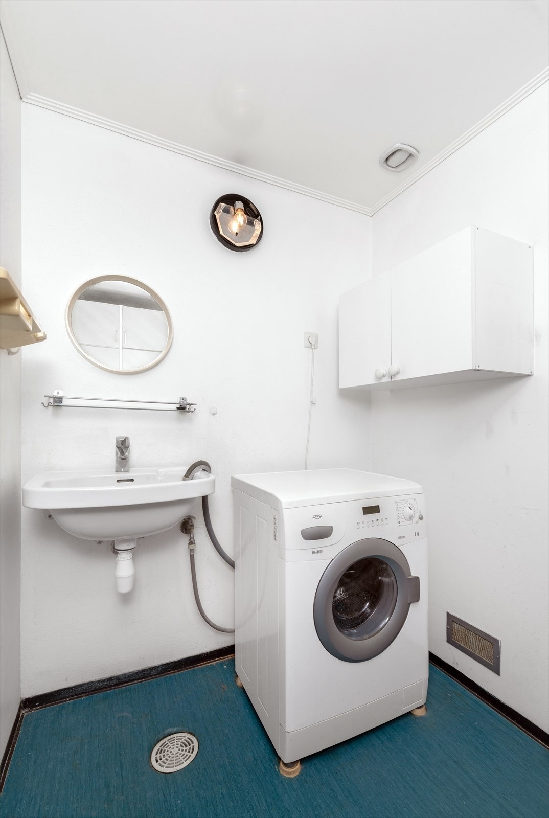 Vaskerom Galleribilde