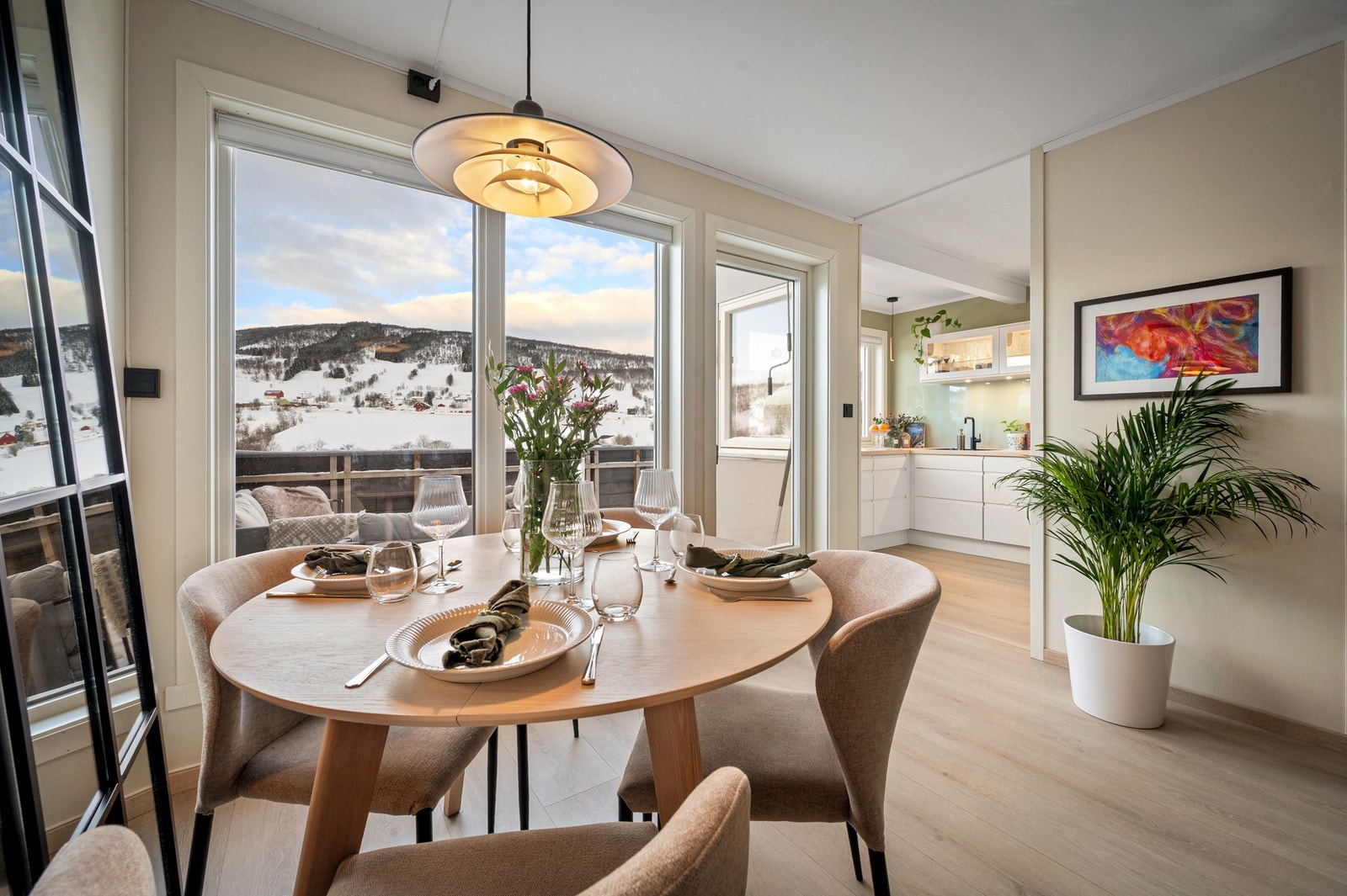 Boligen har delikate overflater og et helhetlig uttrykk Galleribilde