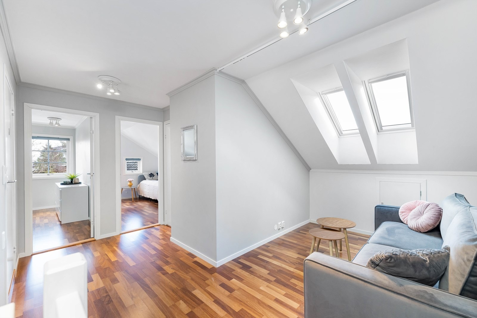 Loftsetasjen har to luftige soverom. Galleribilde