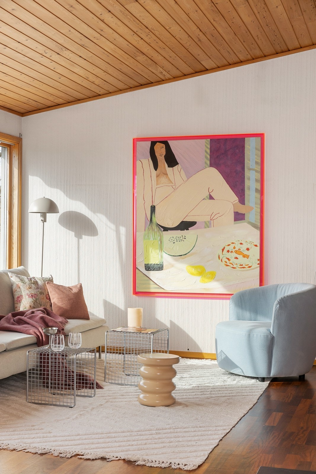 Merk deg det naturlige og fine lyset som kommer fra de store vindusflatene. Galleribilde