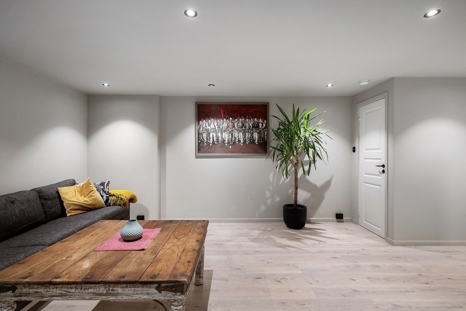 Det gjøres oppmerksom på at kjelleren ikke er godkjent som rom for varig opphold. Galleribilde