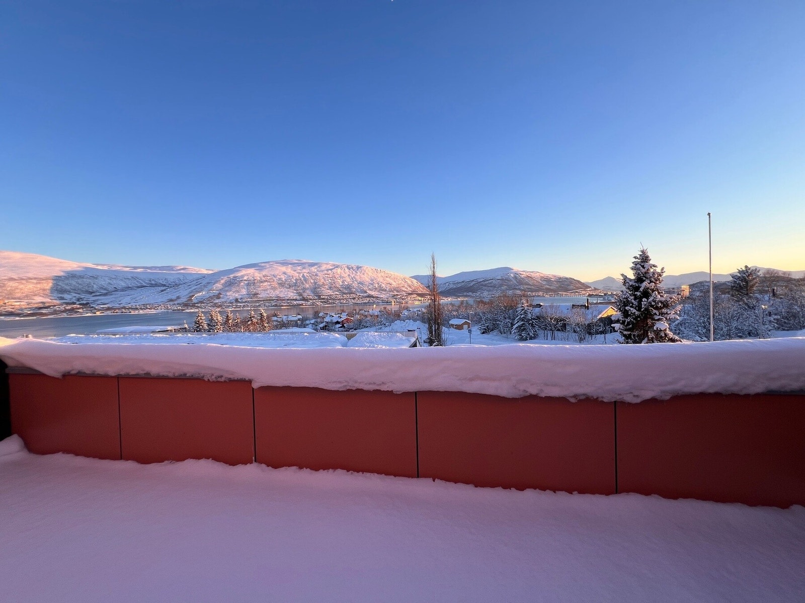 Utsiktsbilde fra balkong (tatt av selger) Galleribilde