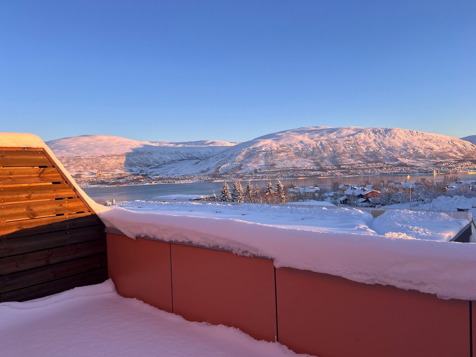 Utsiktsbilde fra balkong (tatt av selger) Galleribilde
